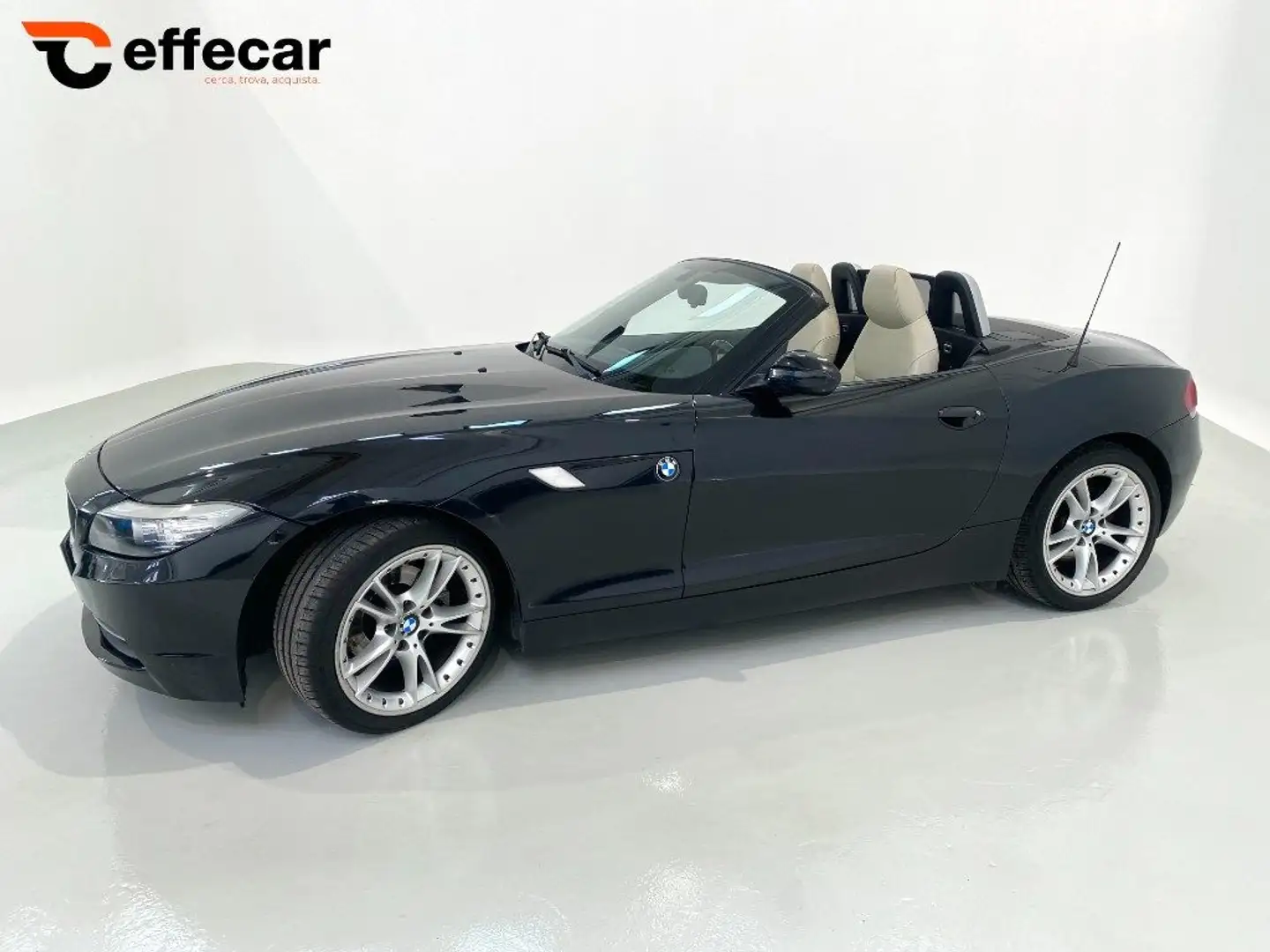 BMW Z4 sDrive23i crna - 2