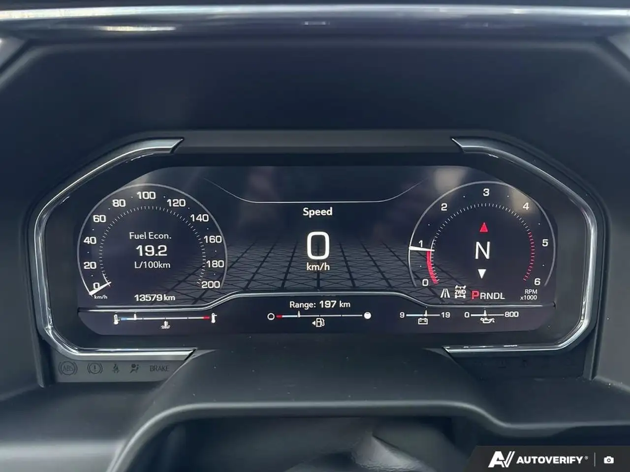 GMC Sierra 3500HD снимка GMC Sierra 3500HD