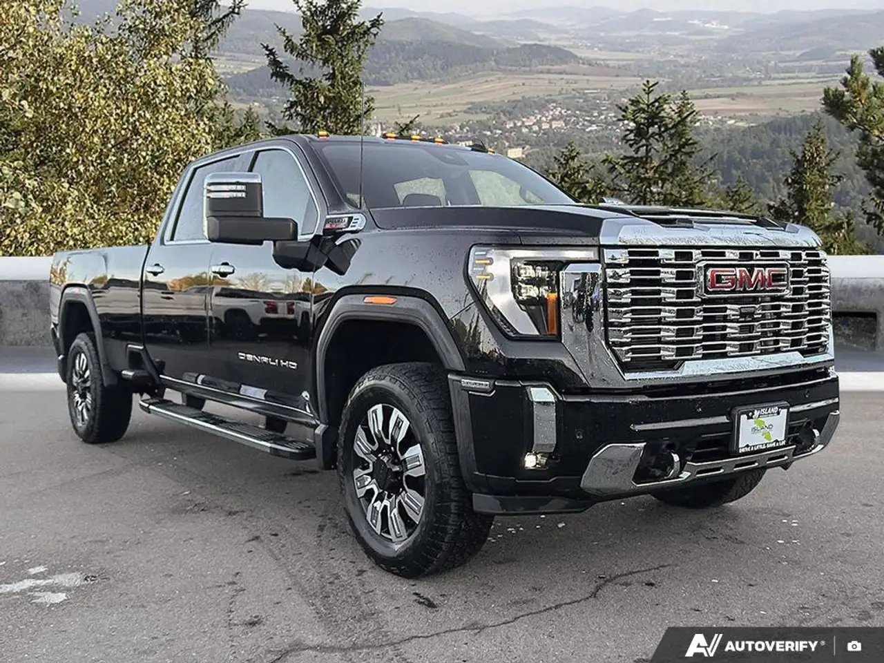 GMC Sierra 3500HD снимка GMC Sierra 3500HD