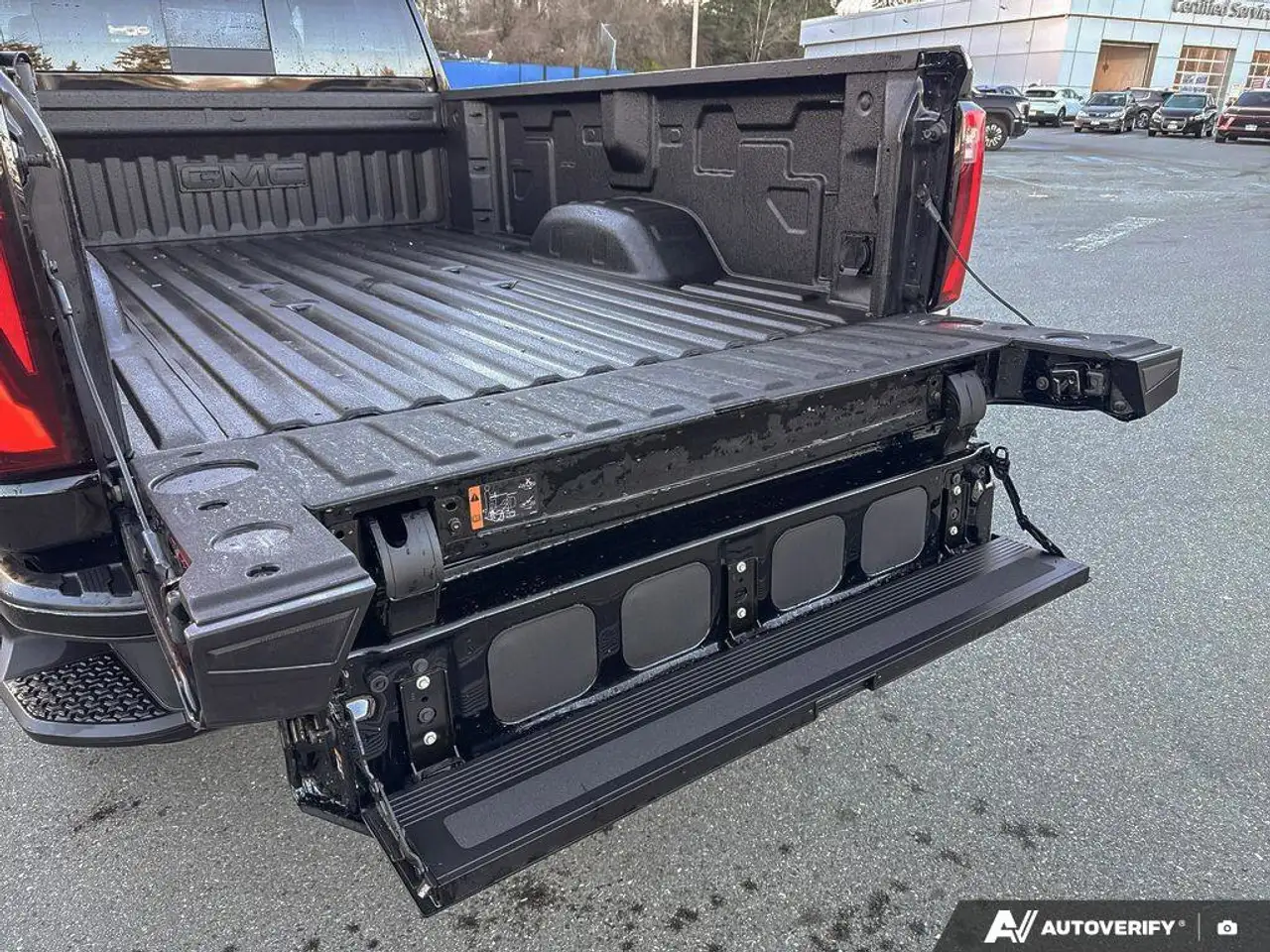 GMC Sierra 3500HD снимка GMC Sierra 3500HD