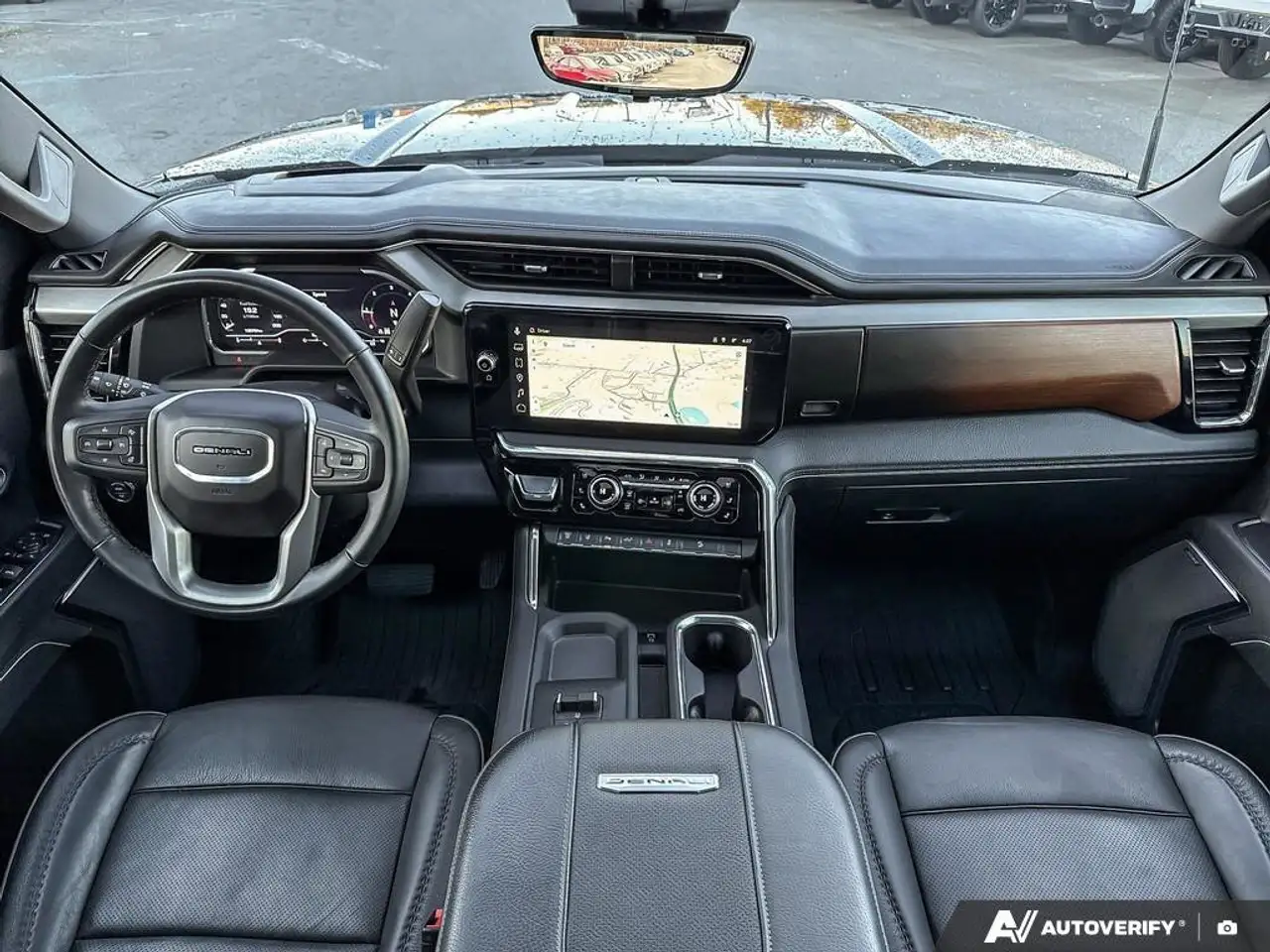 GMC Sierra 3500HD снимка GMC Sierra 3500HD