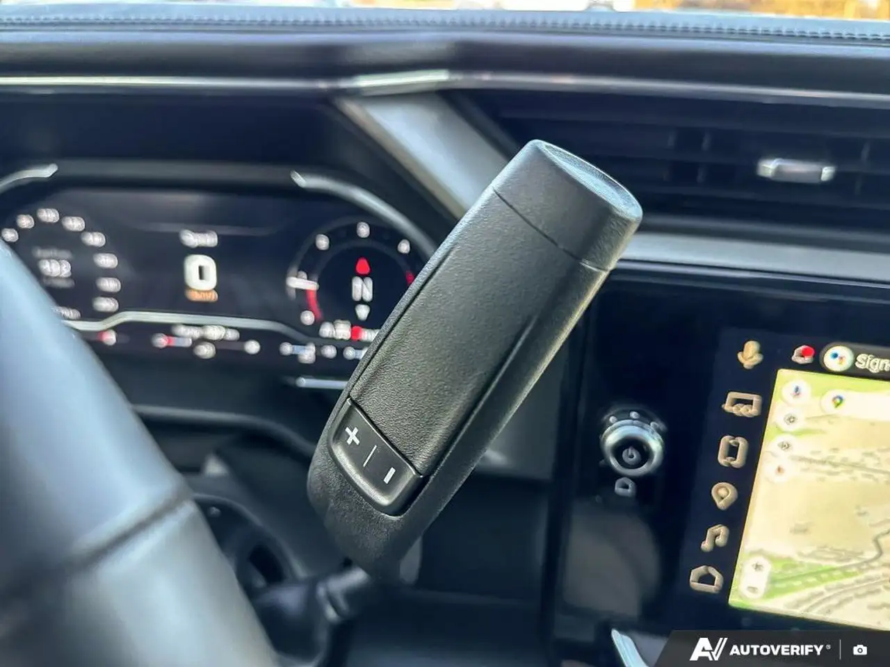 GMC Sierra 3500HD снимка GMC Sierra 3500HD