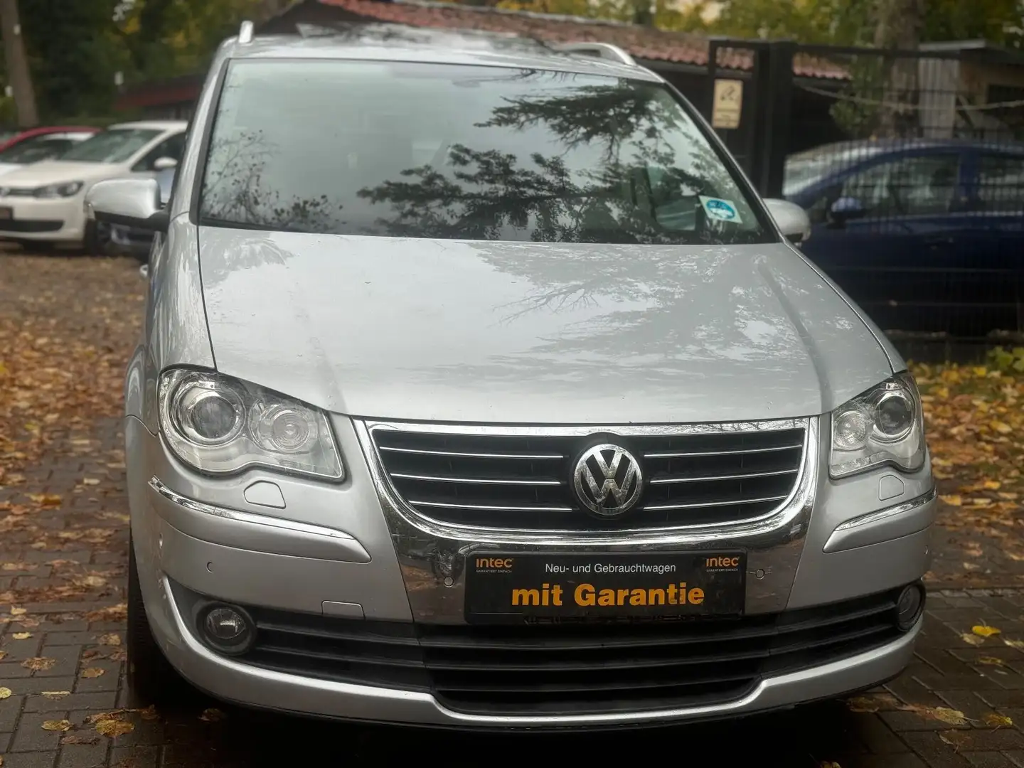 Volkswagen Touran 1.4 TSI Automatik Silber - 2