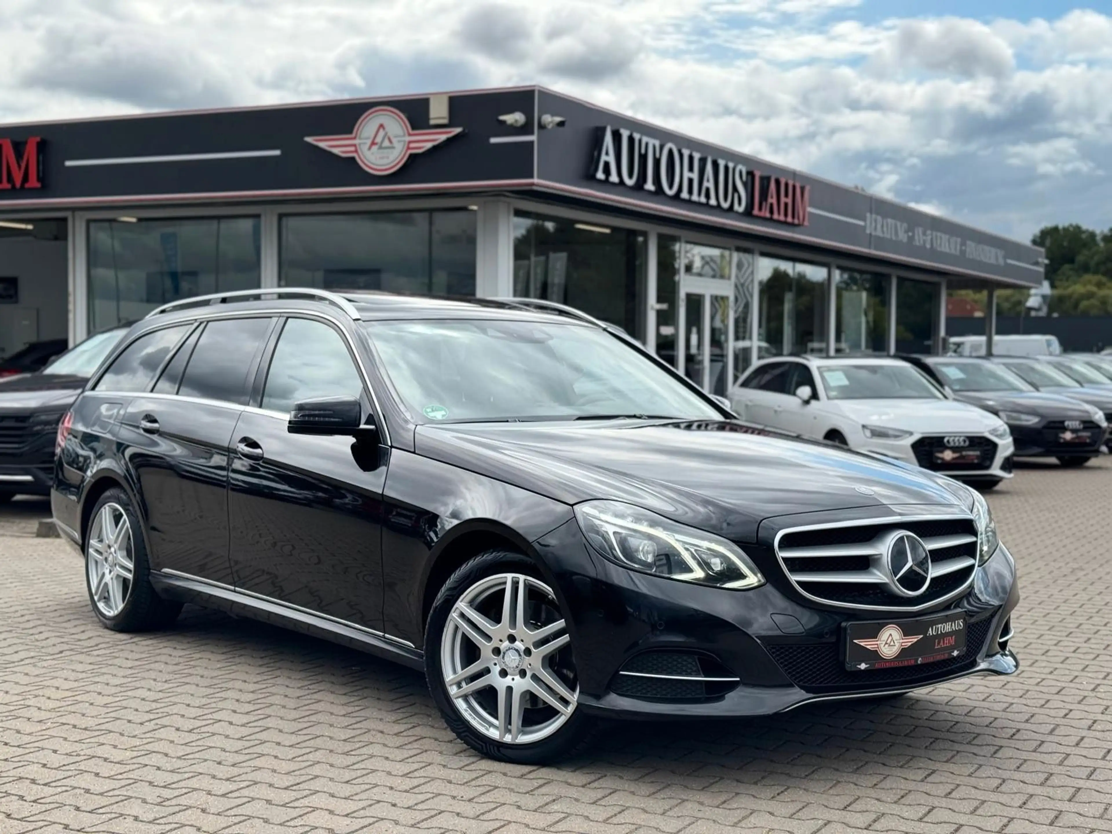 Mercedes-Benz E 350 CDI T BlueTec 4Matic"AVANTGARDE"STANDHEIZUN