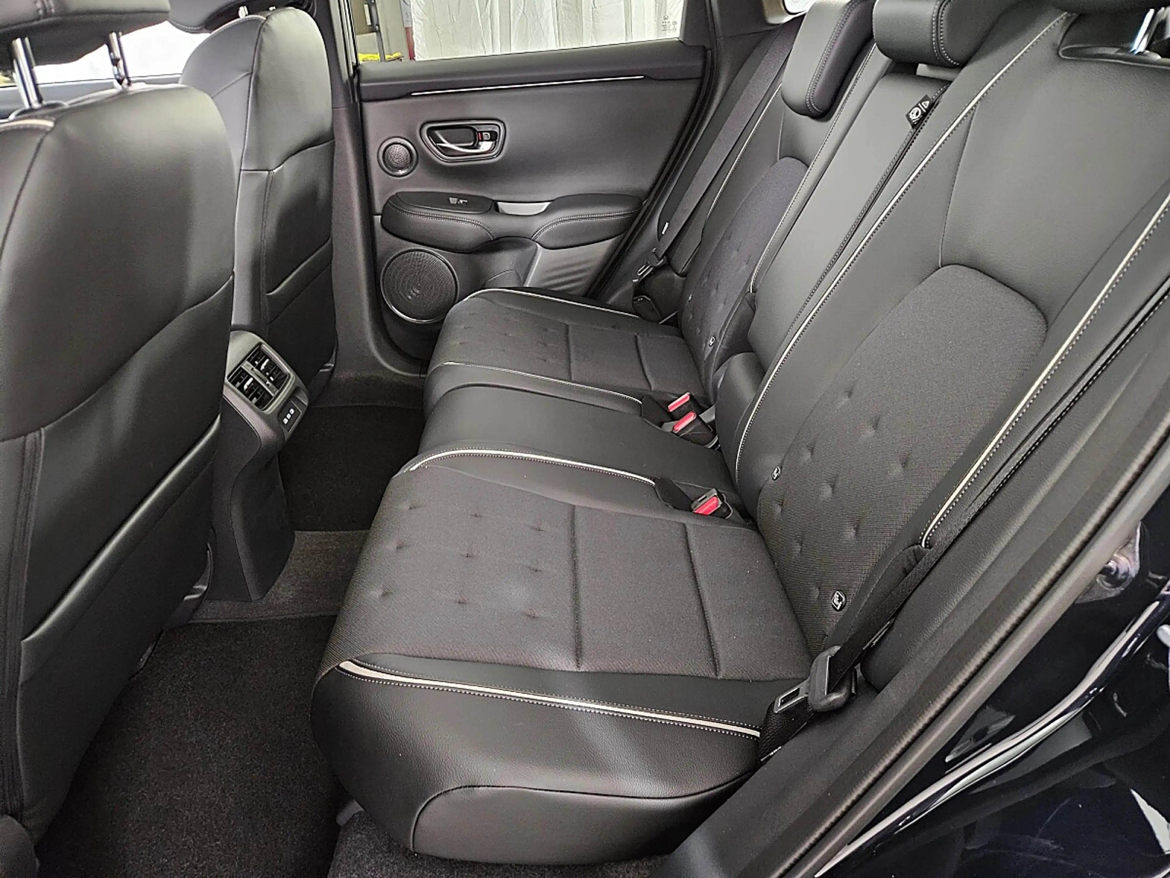 Honda ZR-V Hybrid Sport Aut. | Auto Stahl Wien 23 — photo 5