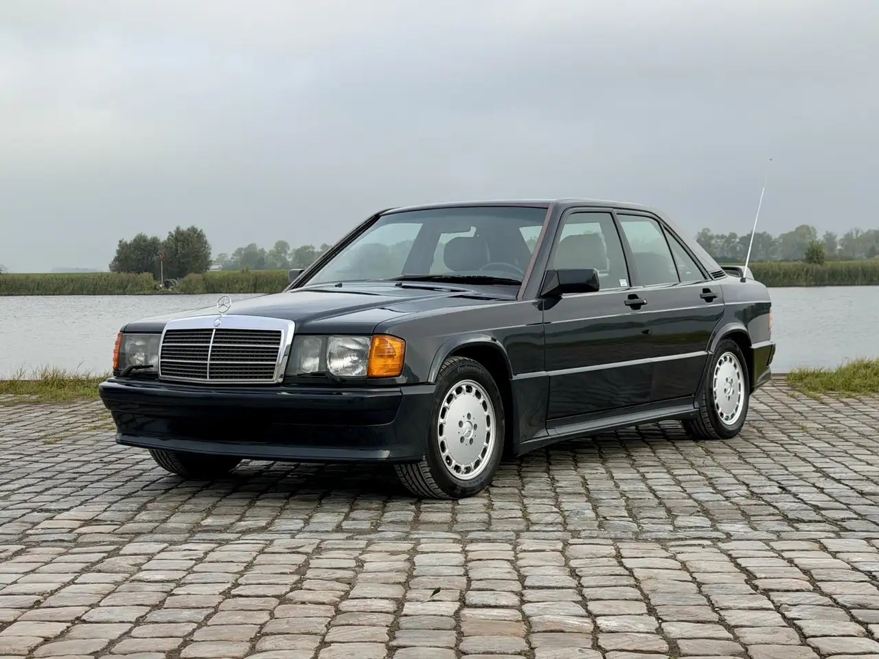 Mercedes-Benz 190