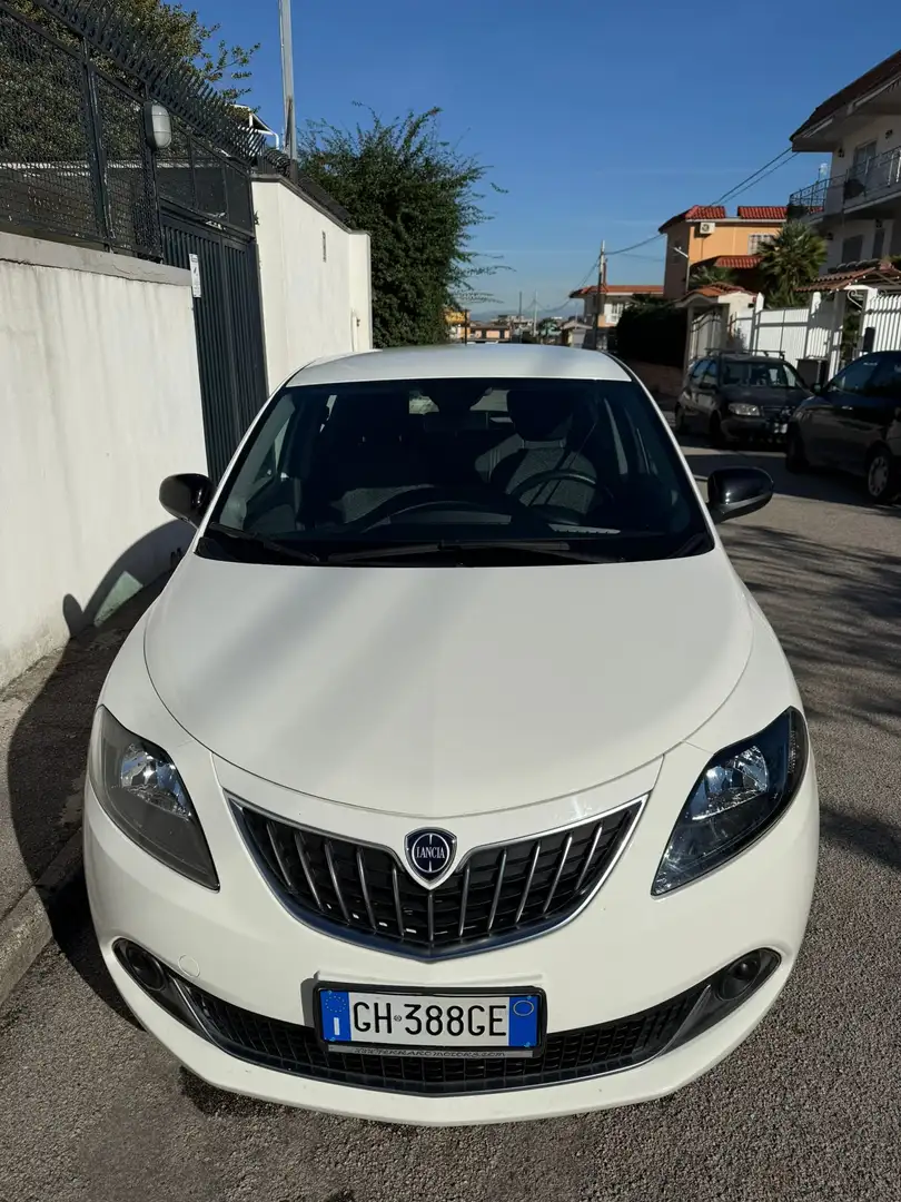 Lancia Ypsilon Ypsilon III 2021 1.0 firefly hybrid Silver s Bianco - 2