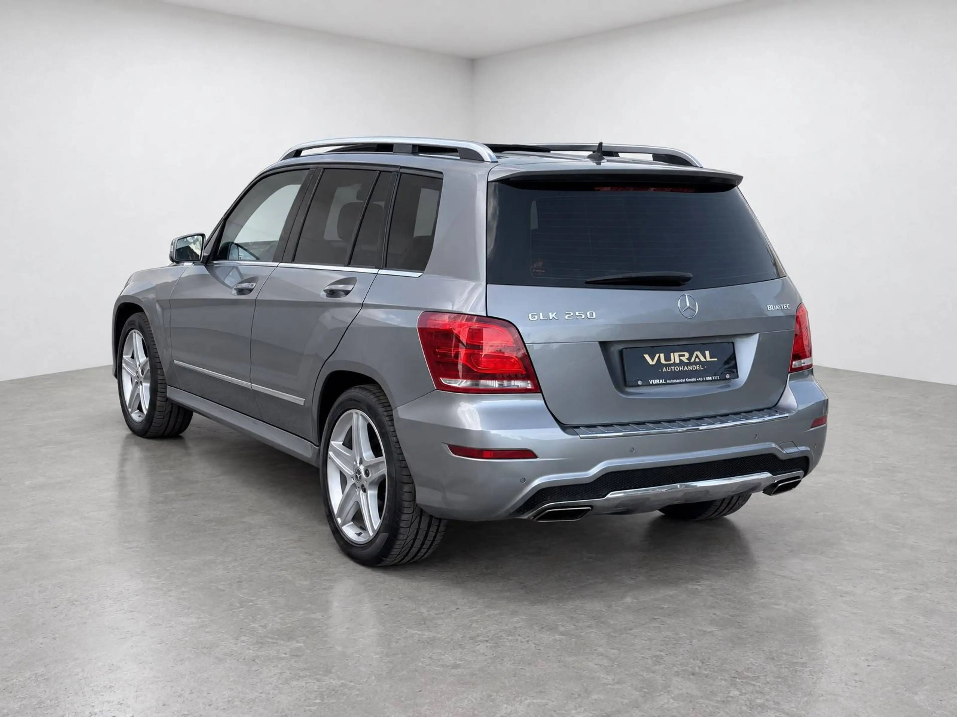 Mercedes-Benz GLK 250 GLK 250 CDI BlueTec 4Matic | AMG LINE | PANO | BI-XENON | — photo 7