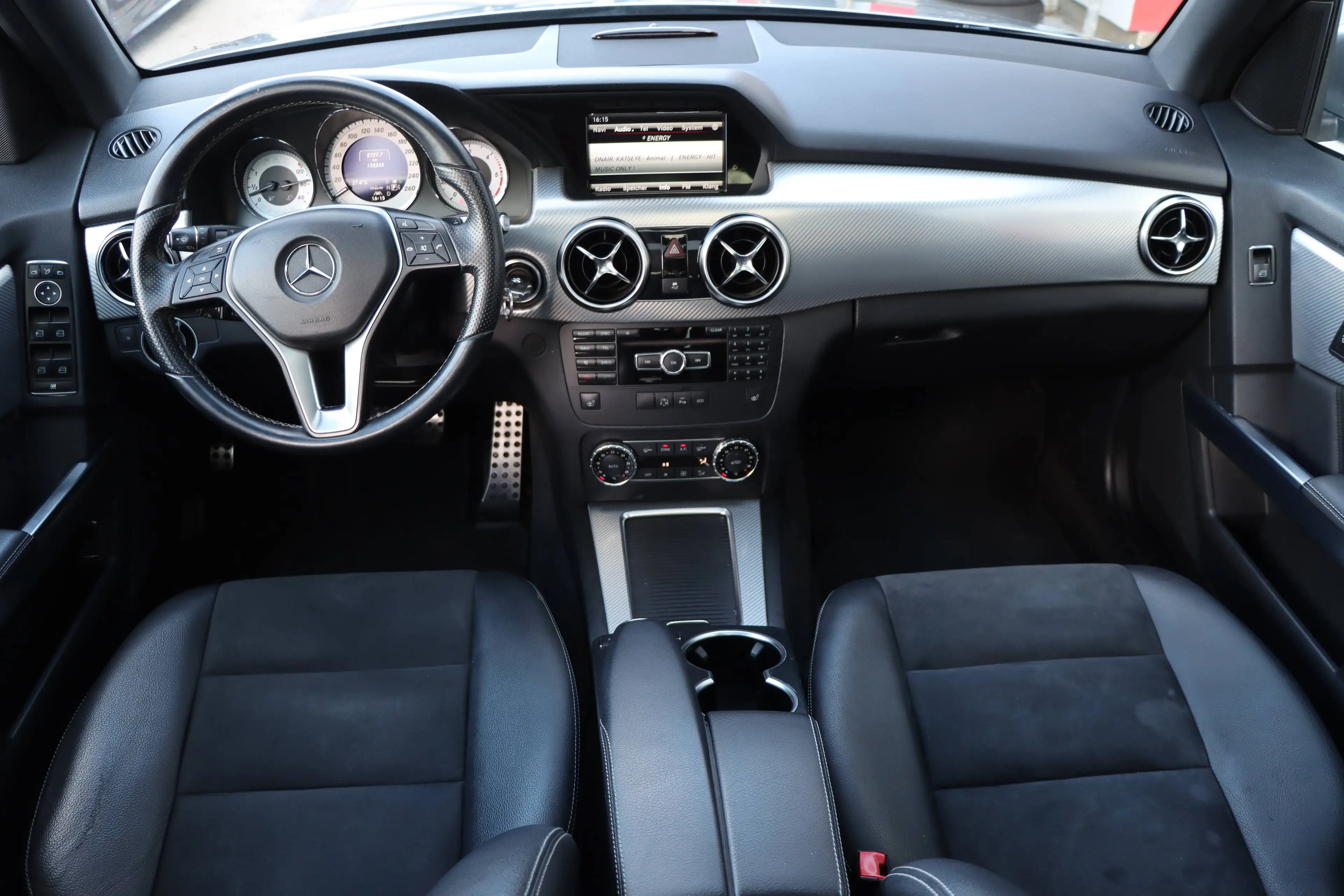 Mercedes-Benz GLK 250 GLK 250 CDI BlueTec 4Matic | AMG LINE | PANO | BI-XENON | — photo 10