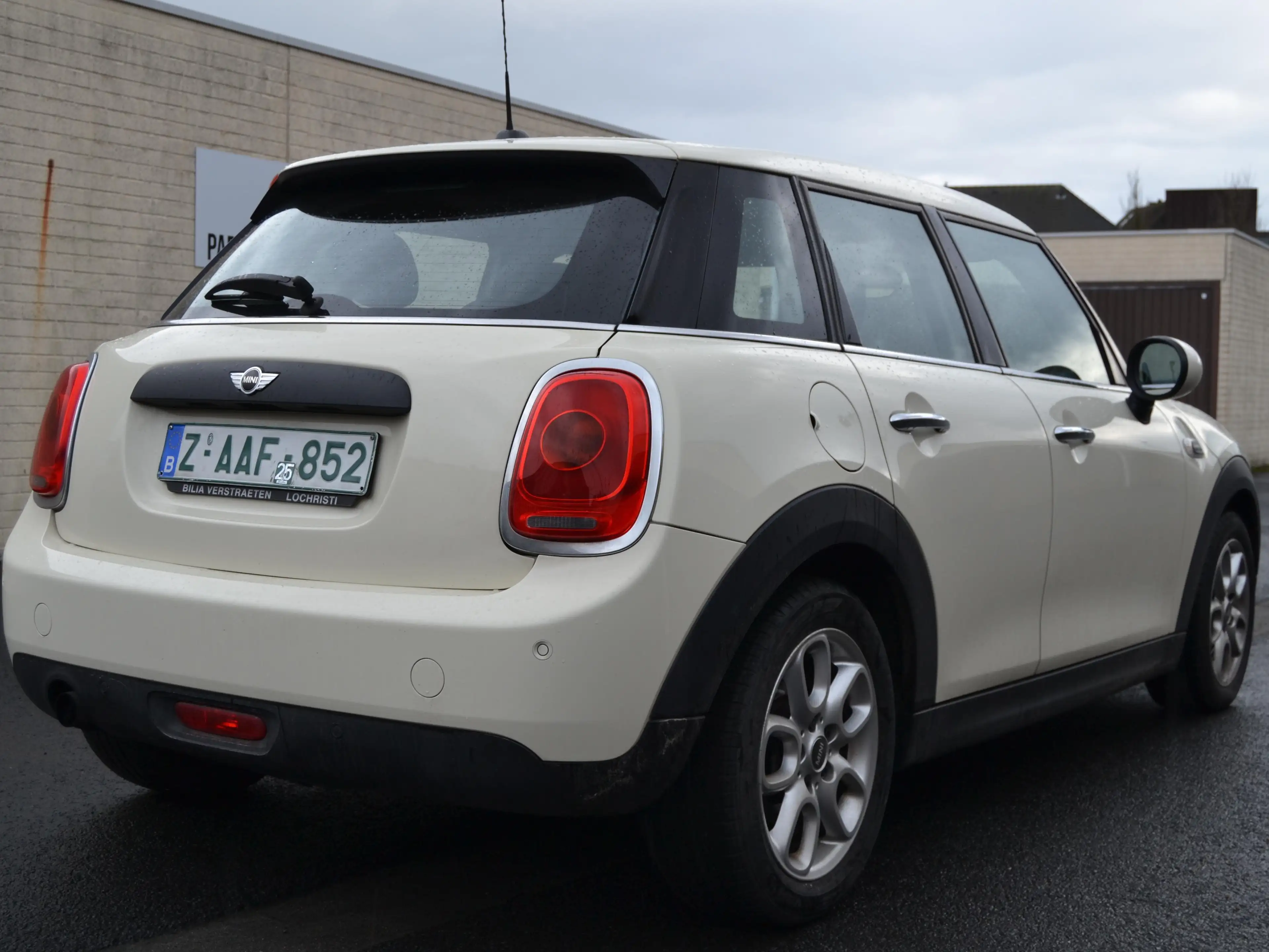 MINI One Automaat / 5 Deurs / Airco / Alu / Cruise control / Perfect !