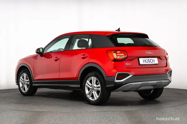 Audi Q2 view 4