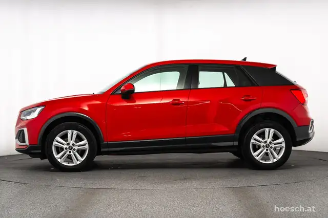 Audi Q2 view 3