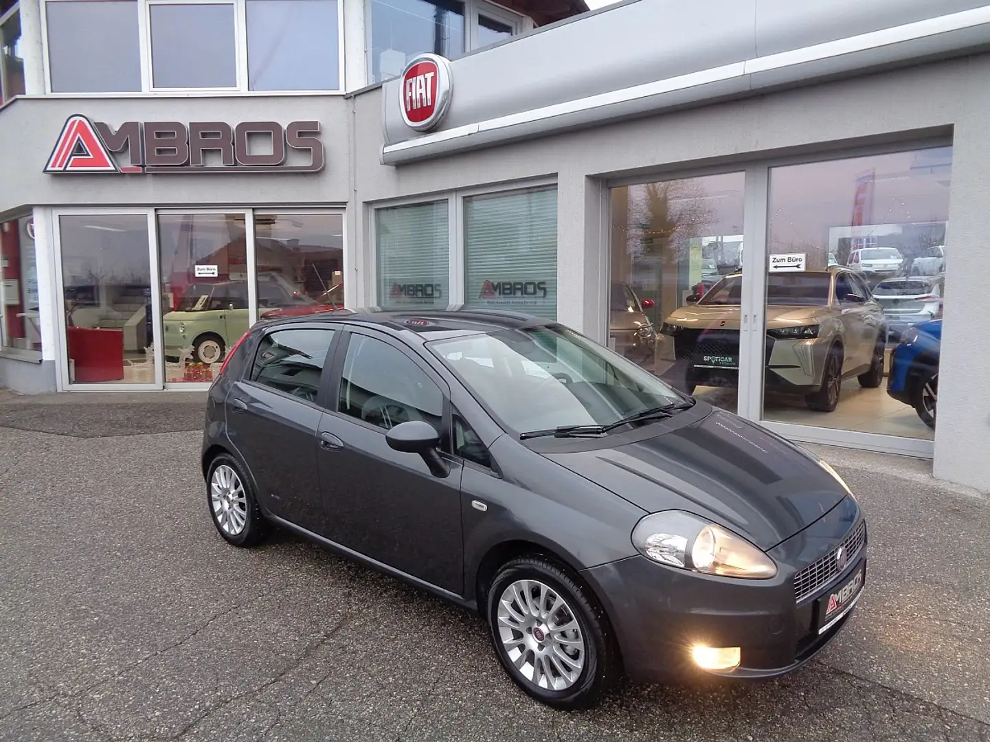 Fiat Grande Punto 1,4 Formula mit AHK Grau - 1