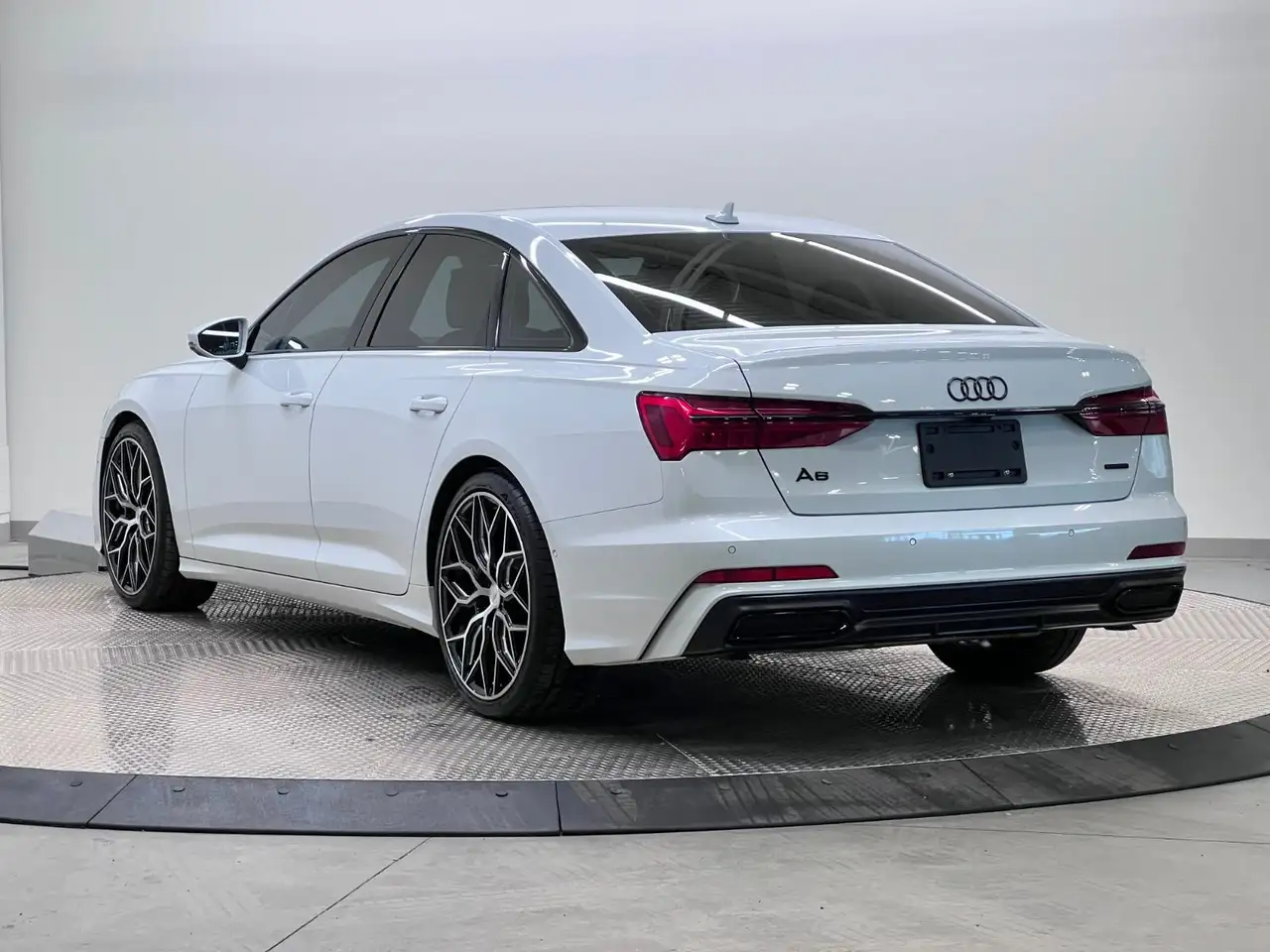 Audi A6 снимка Audi A6