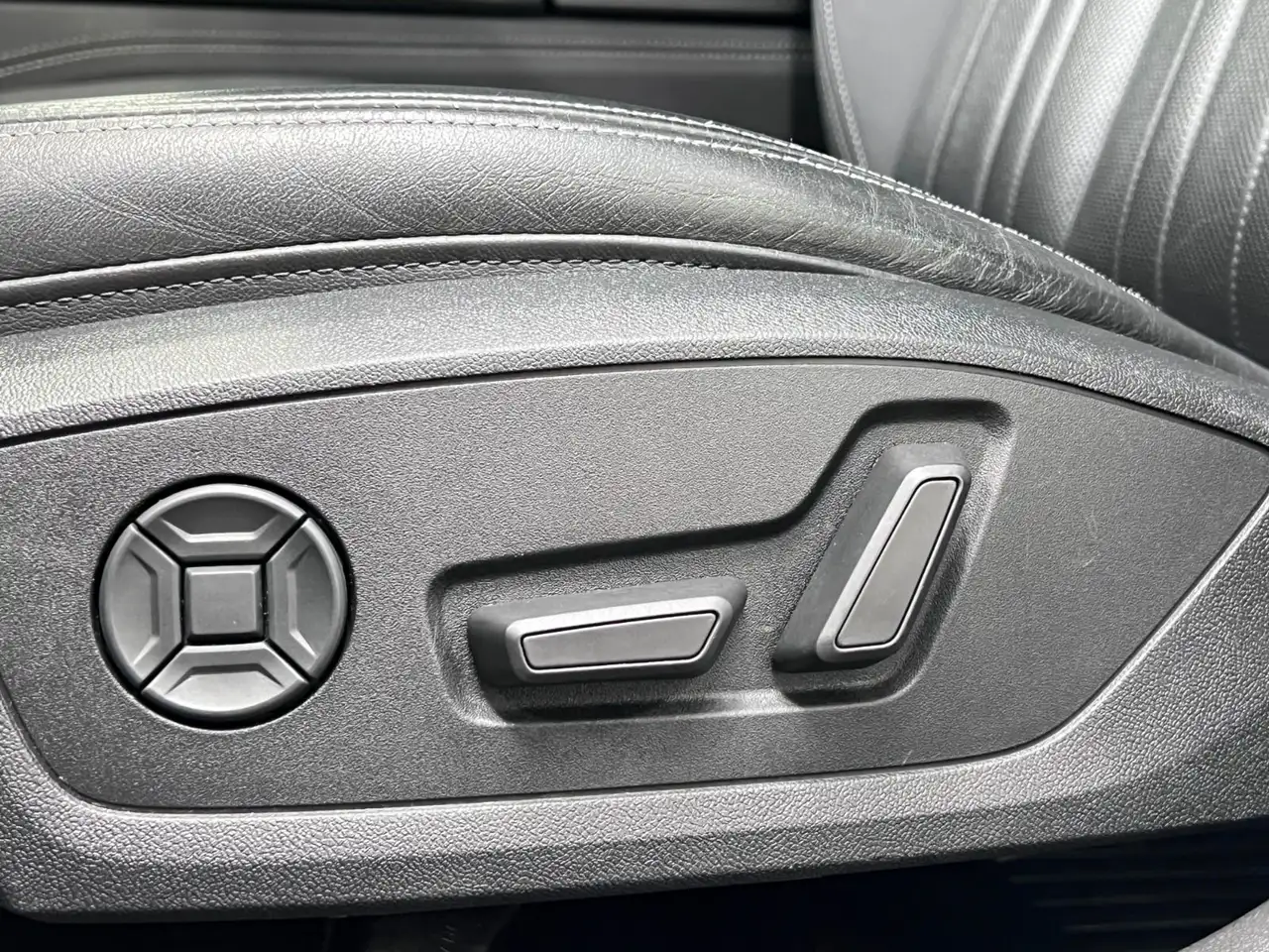 Audi A6 снимка Audi A6