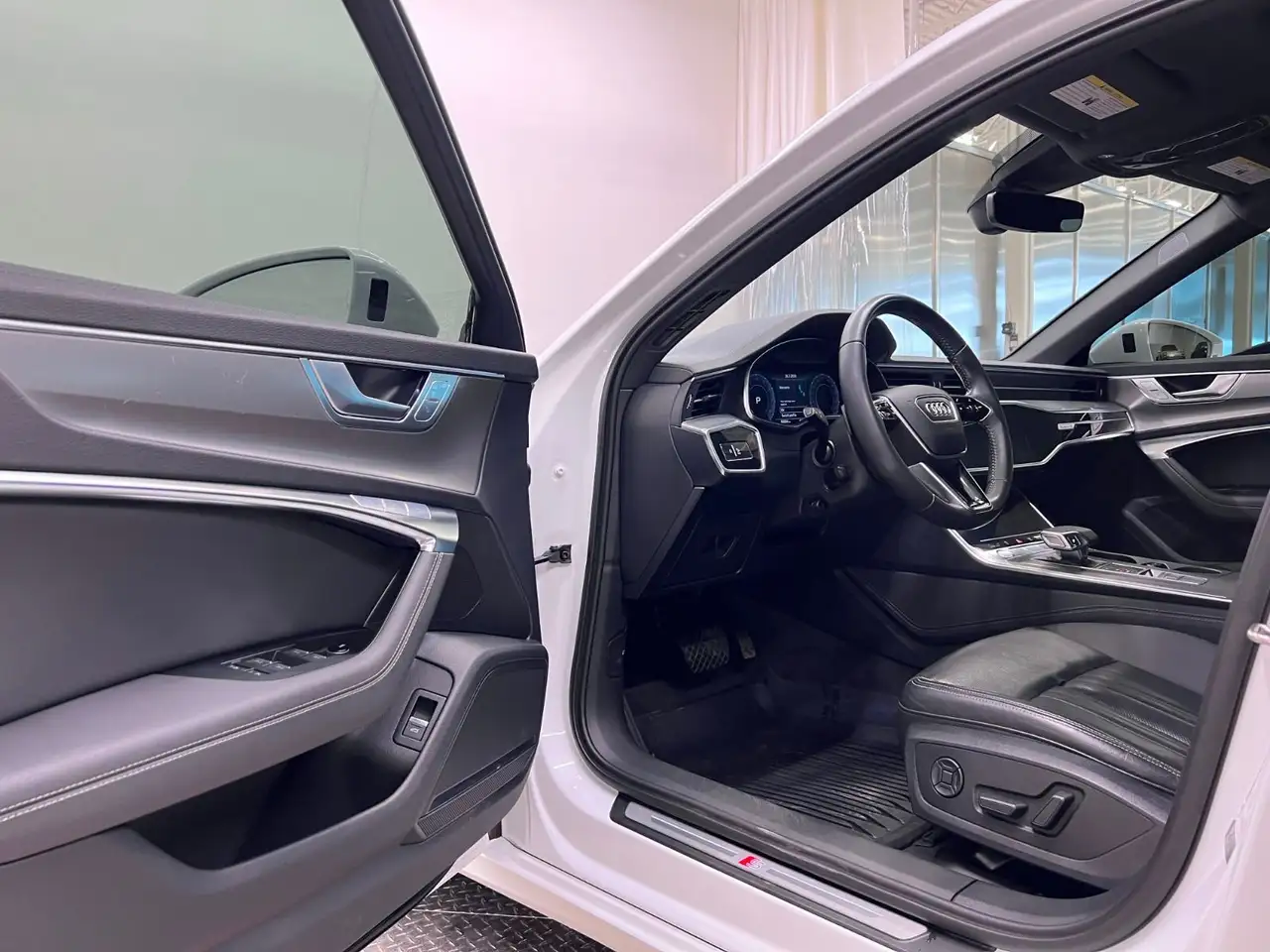 Audi A6 снимка Audi A6