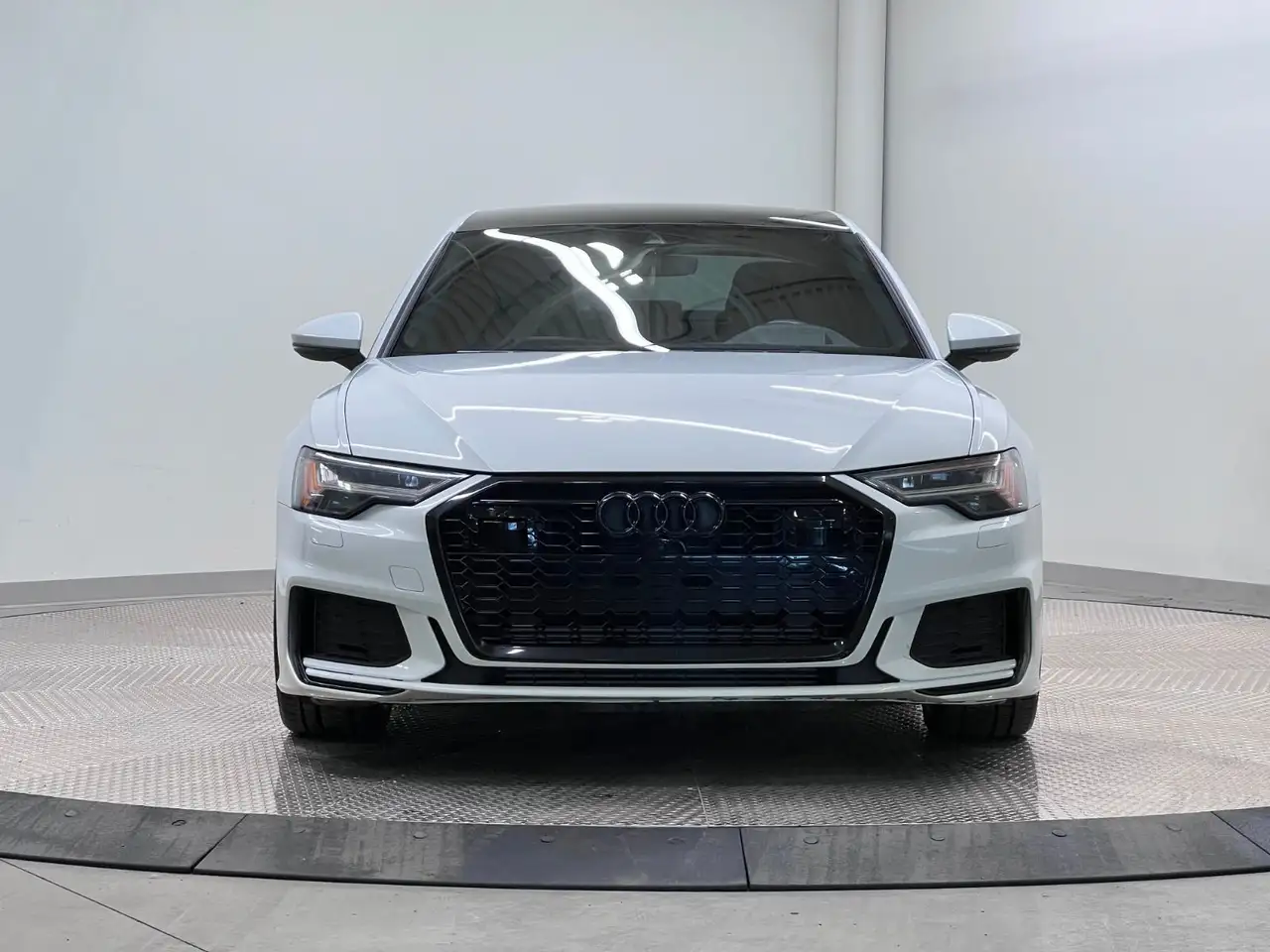 Audi A6 снимка Audi A6