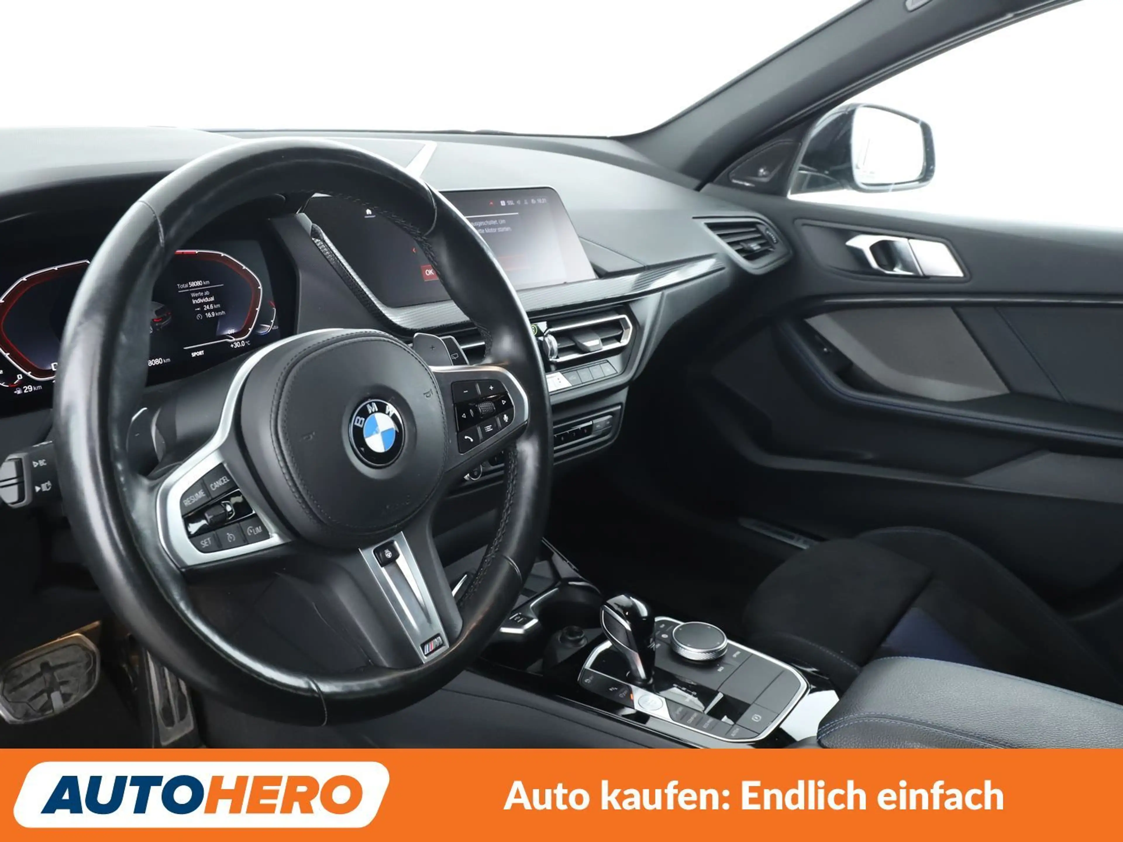 BMW 135 M135i xDrive — photo 11