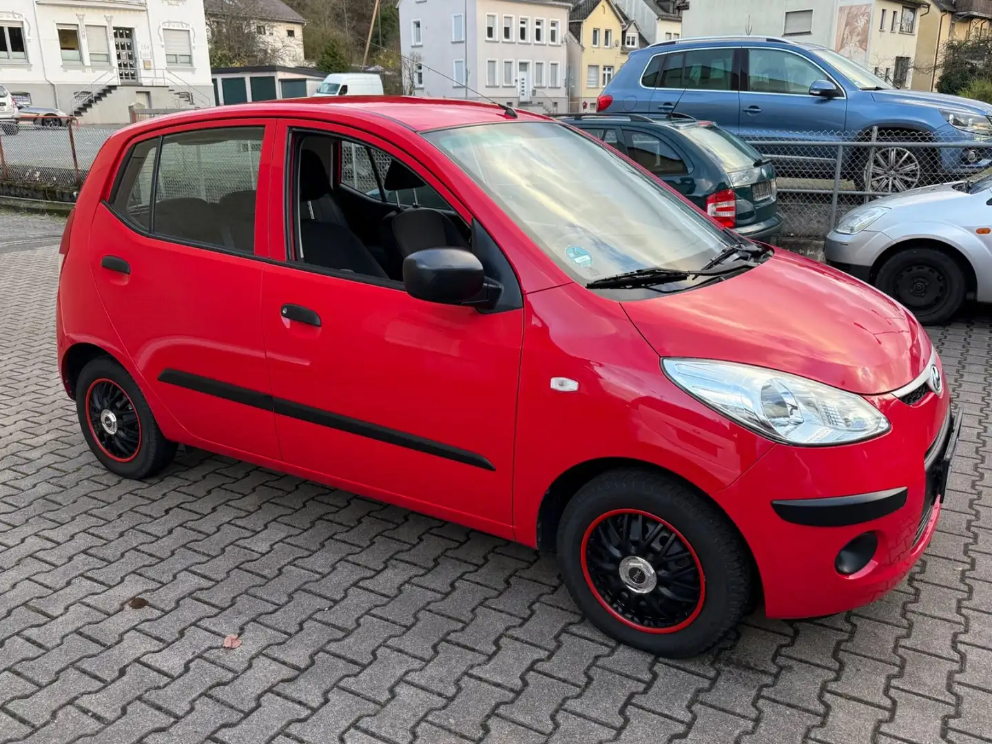 Hyundai i10 Classic E, 93000 km, Tüv neu bis 11/2026! Rouge - 1