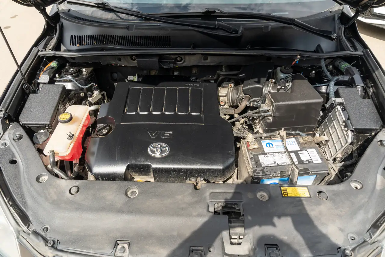 Toyota RAV 4 снимка Toyota RAV 4
