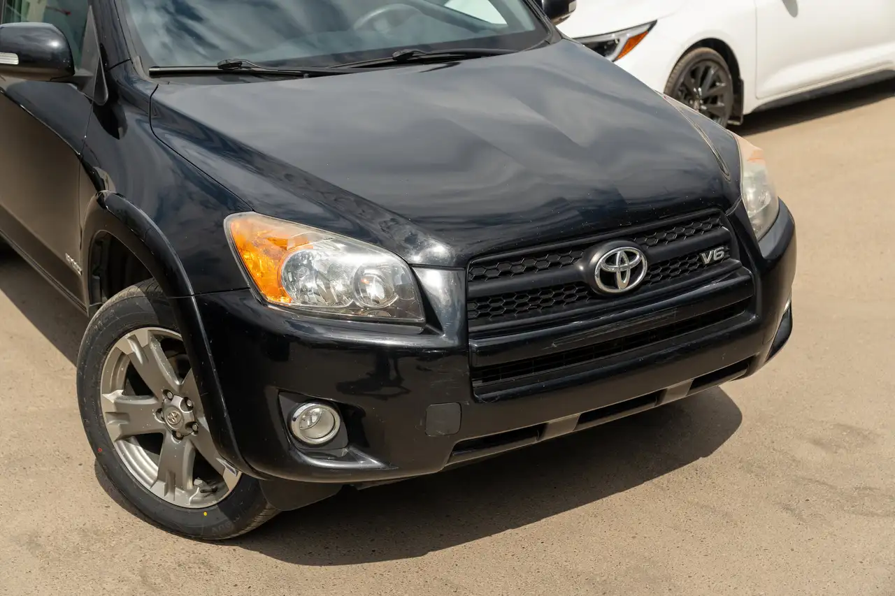 Toyota RAV 4 снимка Toyota RAV 4