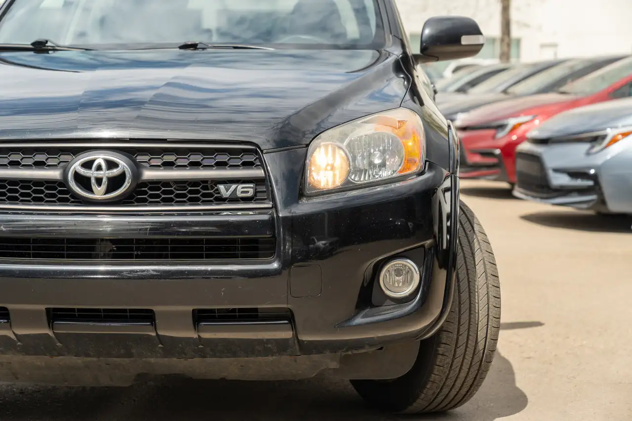 Toyota RAV 4 снимка Toyota RAV 4
