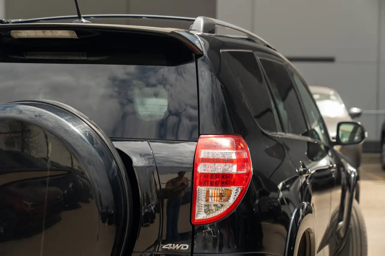Toyota RAV 4 снимка Toyota RAV 4