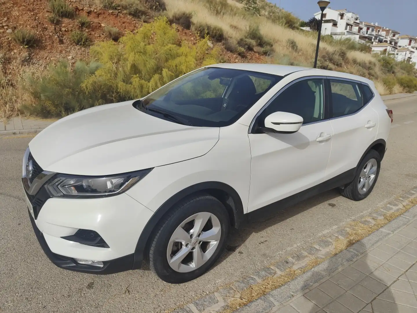 Nissan Qashqai 1.5dCi Acenta 4x2 85kW Bianco - 1