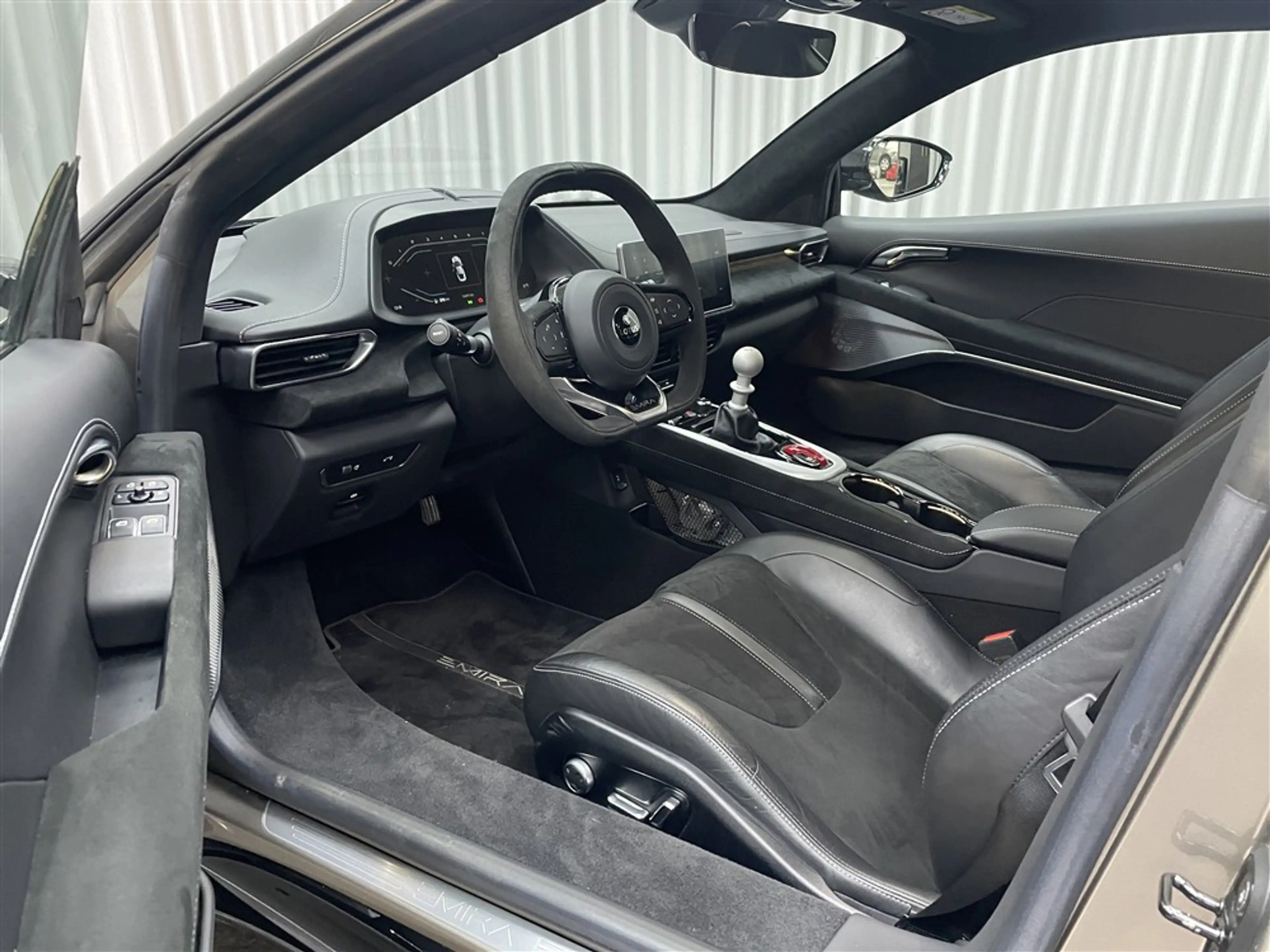 Lotus Emira 3.5i V6 First Edition / LED / Navi / Cam / App ... — photo 9