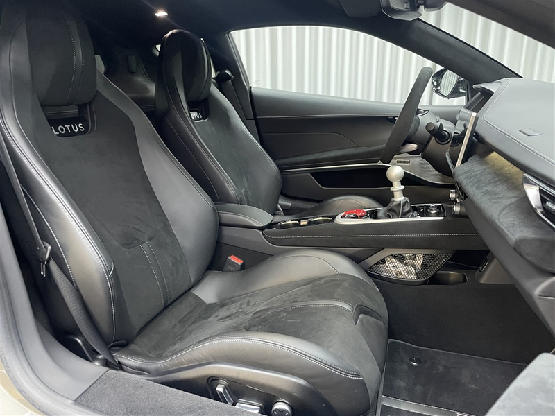 Lotus Emira 3.5i V6 First Edition / LED / Navi / Cam / App ... — photo 11