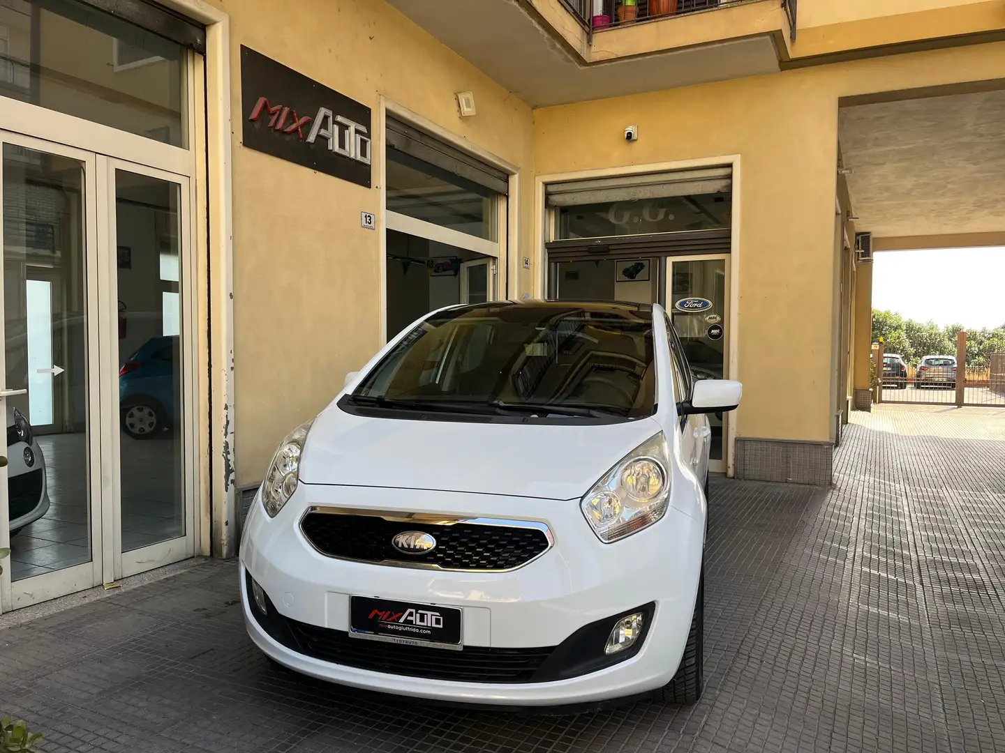 Kia Venga Venga 1.4 crdi Active *Tetto panoramico* - 1