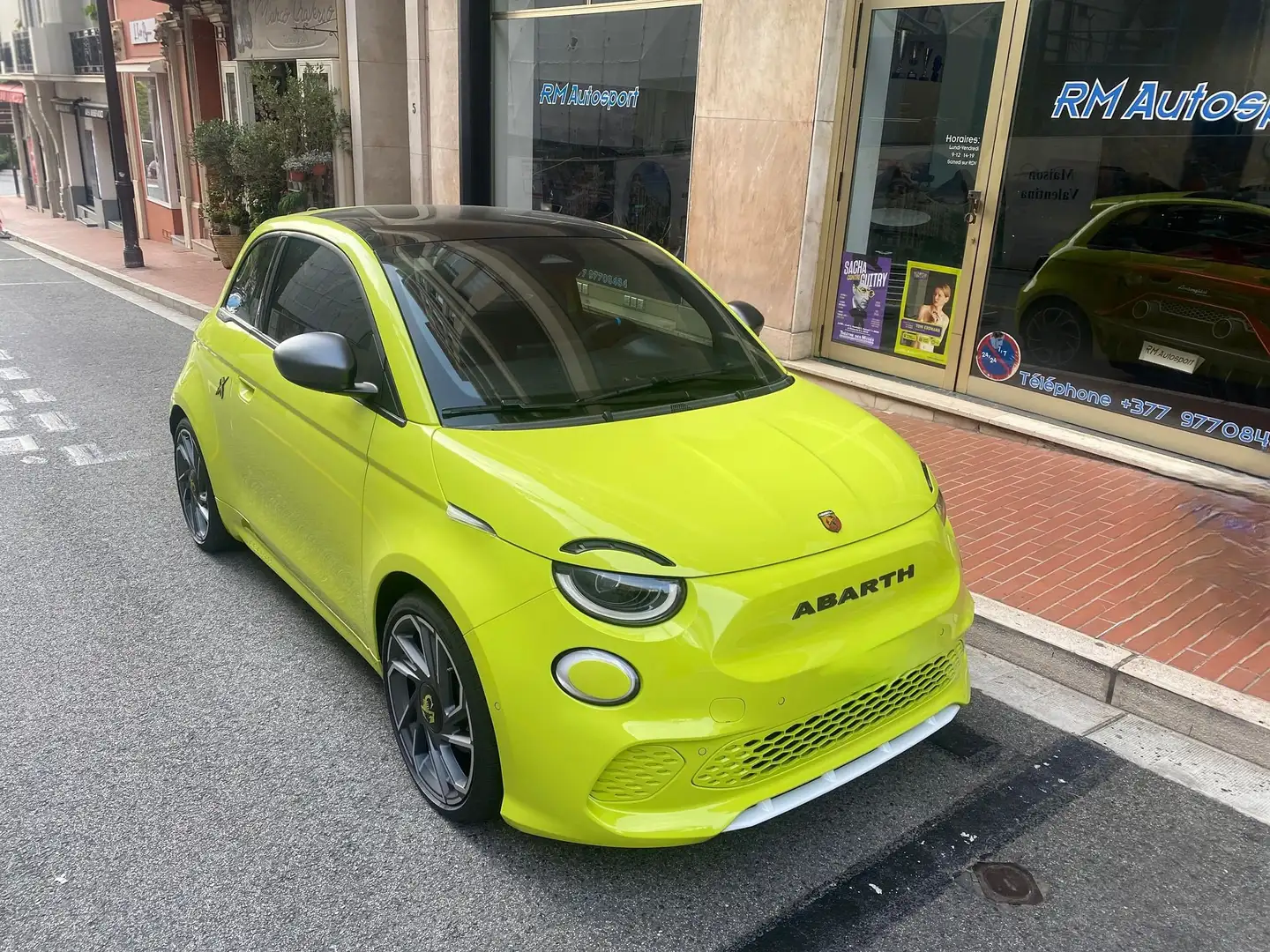 Abarth 500e Scorpionissimo Gelb - 2