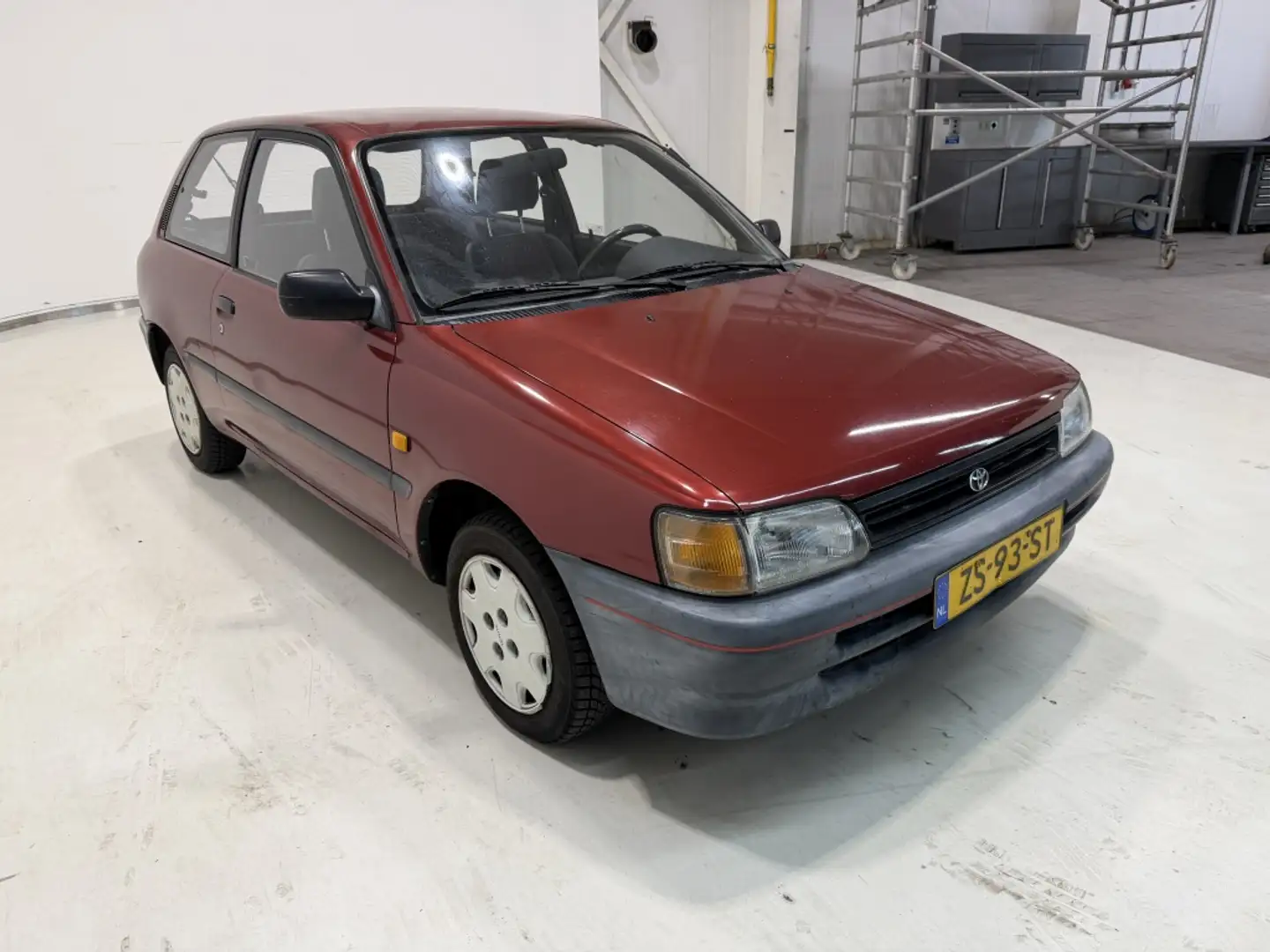 Toyota Starlet 1.3i Friend Rojo - 2