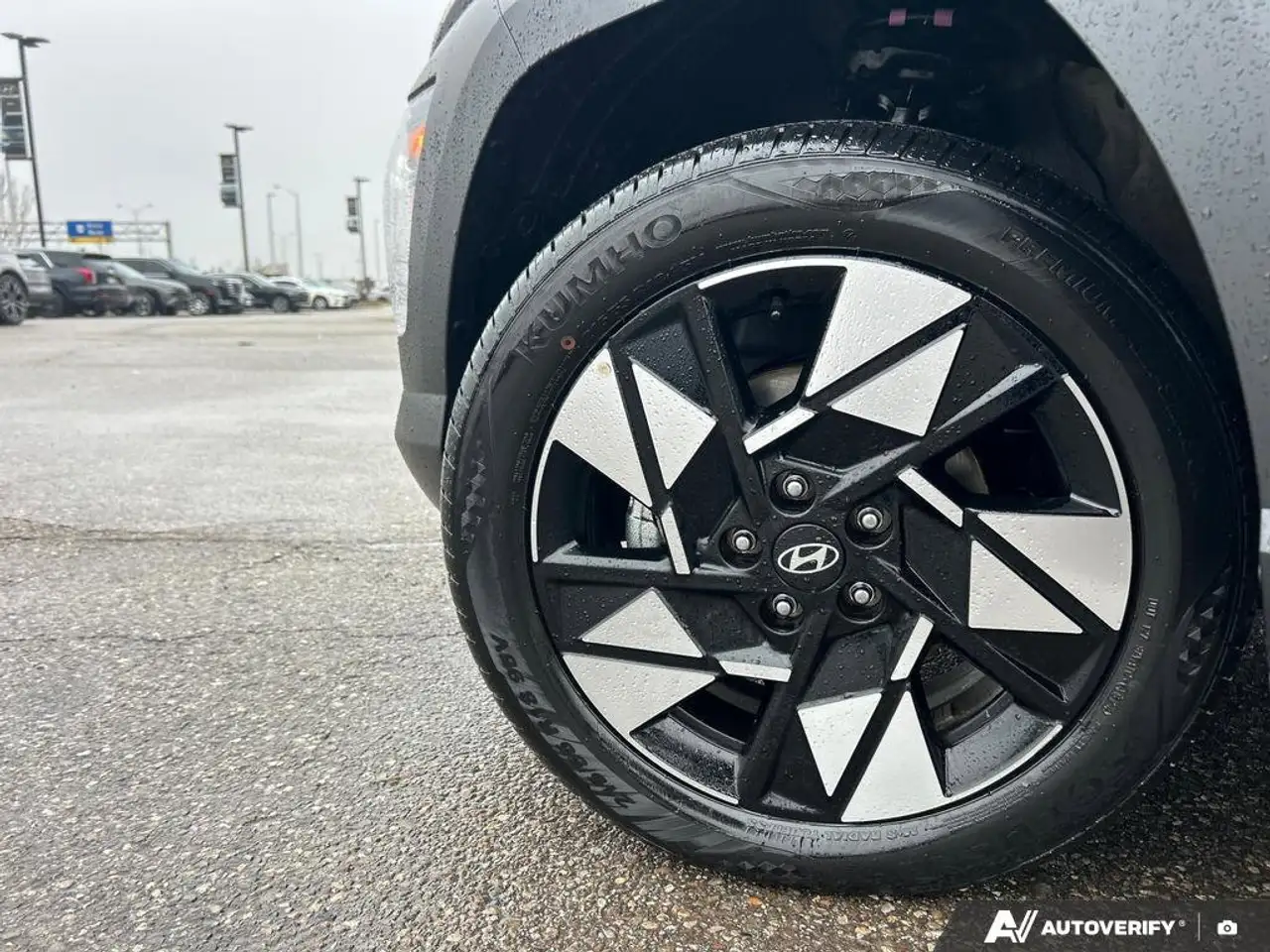 Hyundai KONA снимка Hyundai KONA