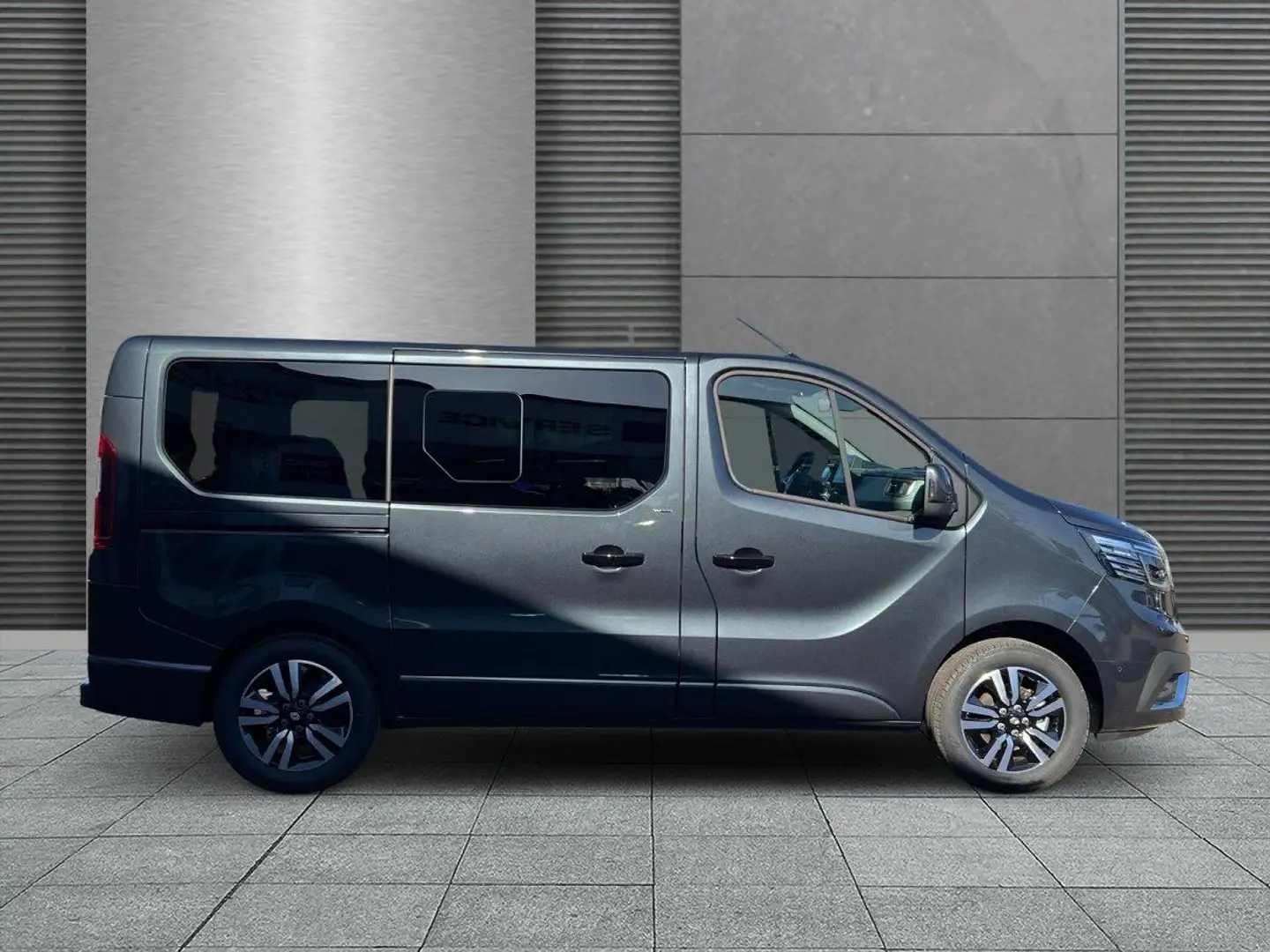 Renault Trafic Spaceclass AHK+LED+Escapade L1H1 170 AT9 125 kW... Grau - 2