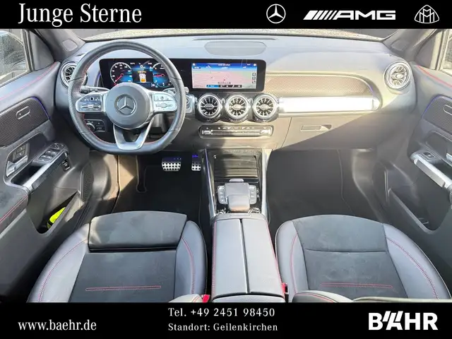 Mercedes-Benz GLB view 4