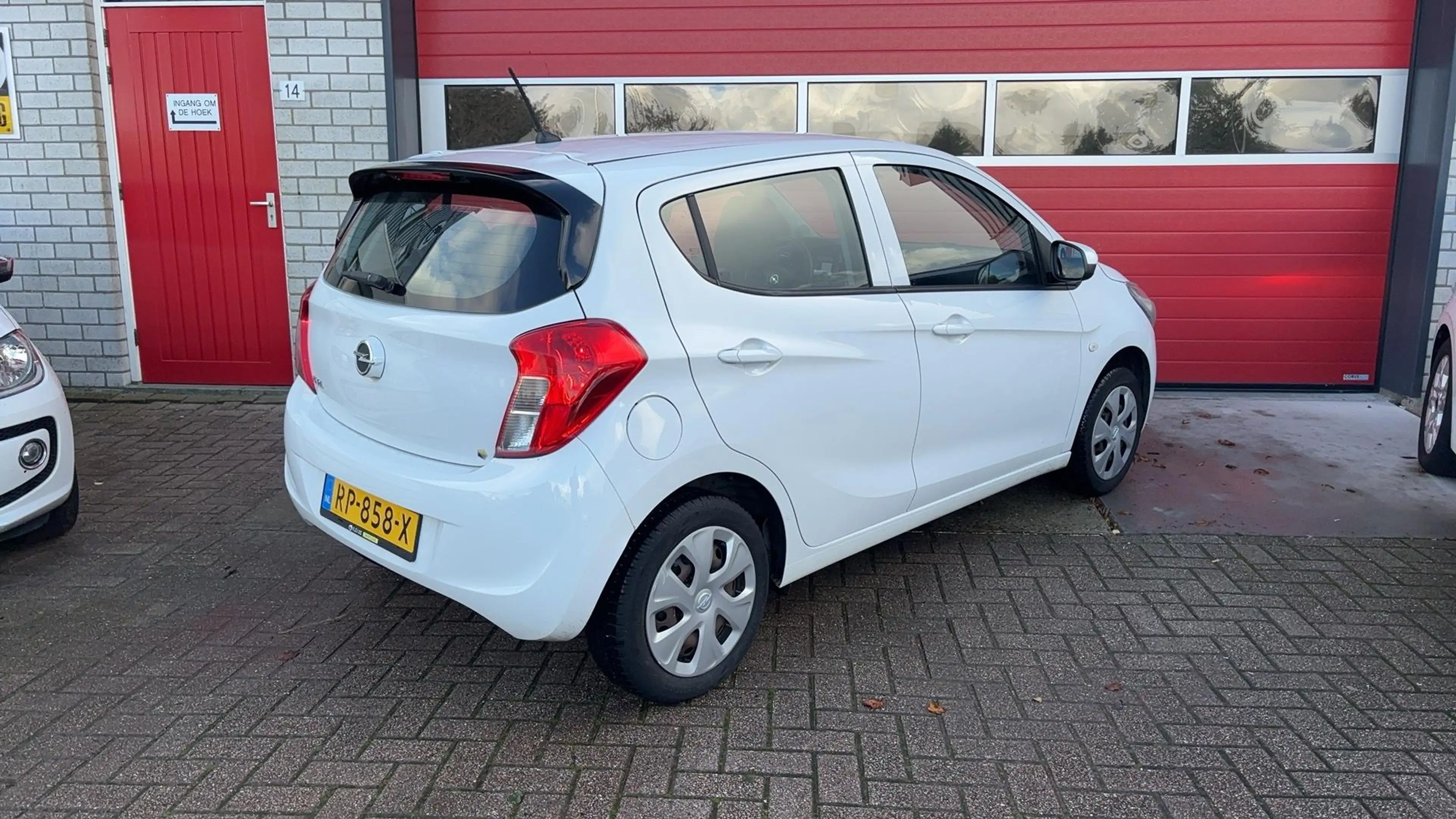 Opel Karl 1.0 ecoFLEX Edition CRUISE / BLUETOOTH / AIRCO / E — photo 2