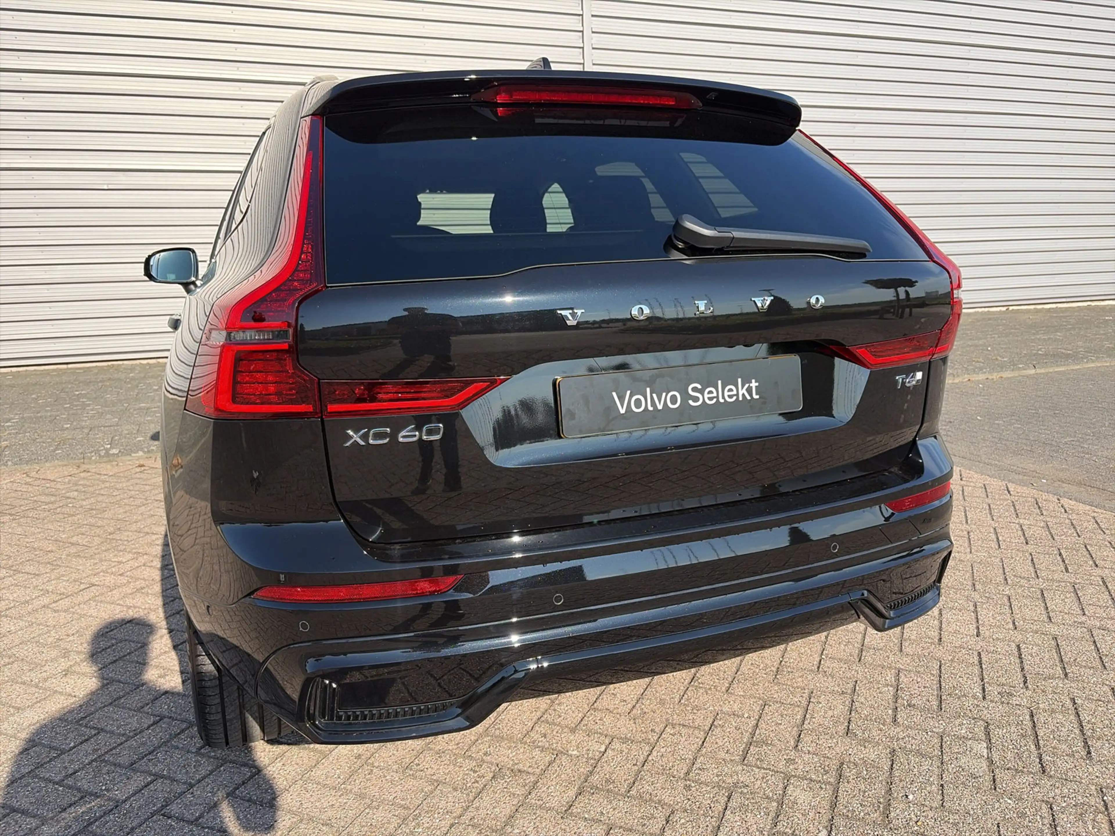 Volvo XC60 T6 Plug-in AWD Ultra Dark / Luchtvering / Trekhaak — photo 5