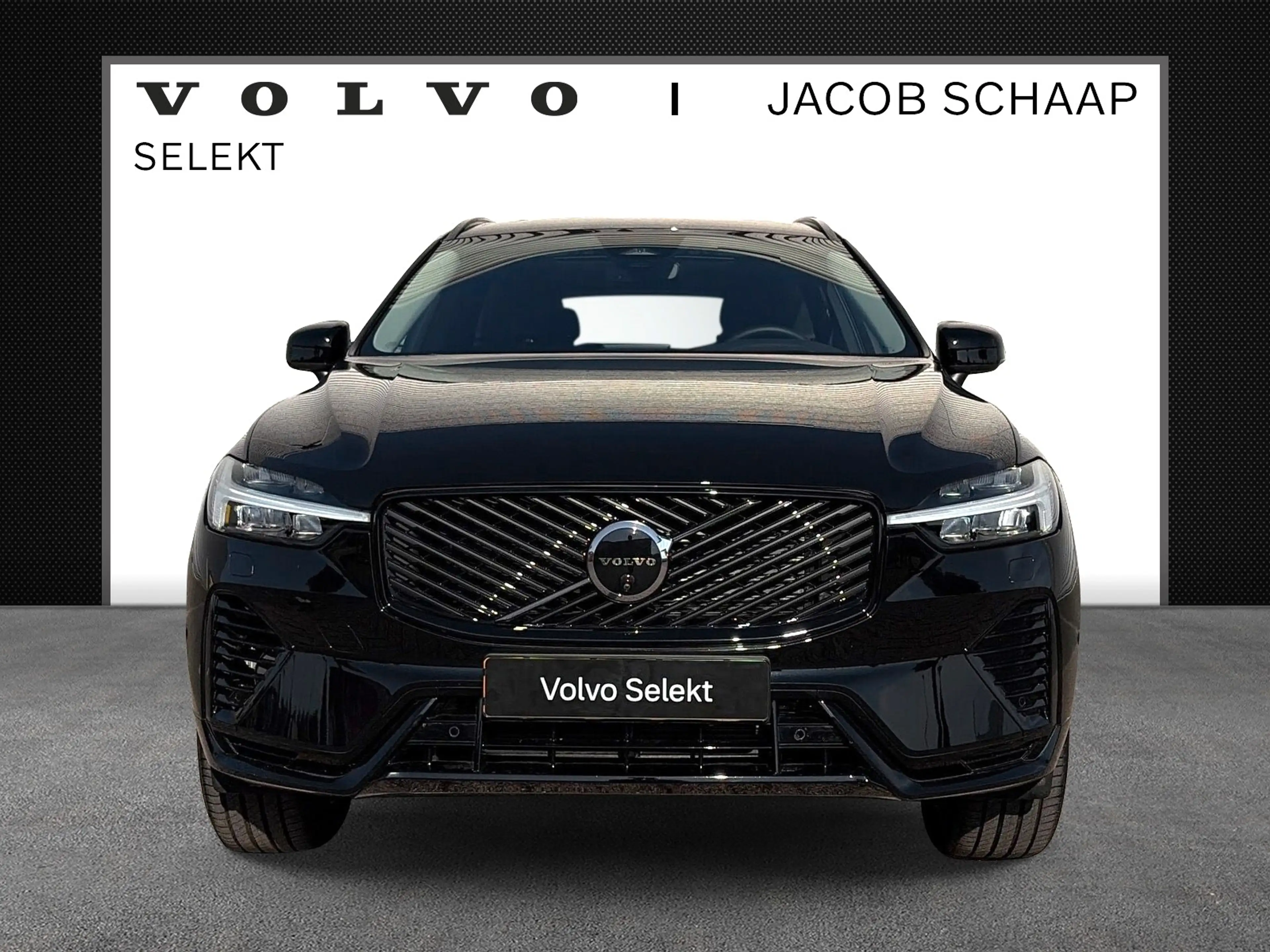 Volvo XC60 T6 Plug-in AWD Ultra Dark / Luchtvering / Trekhaak — photo 3
