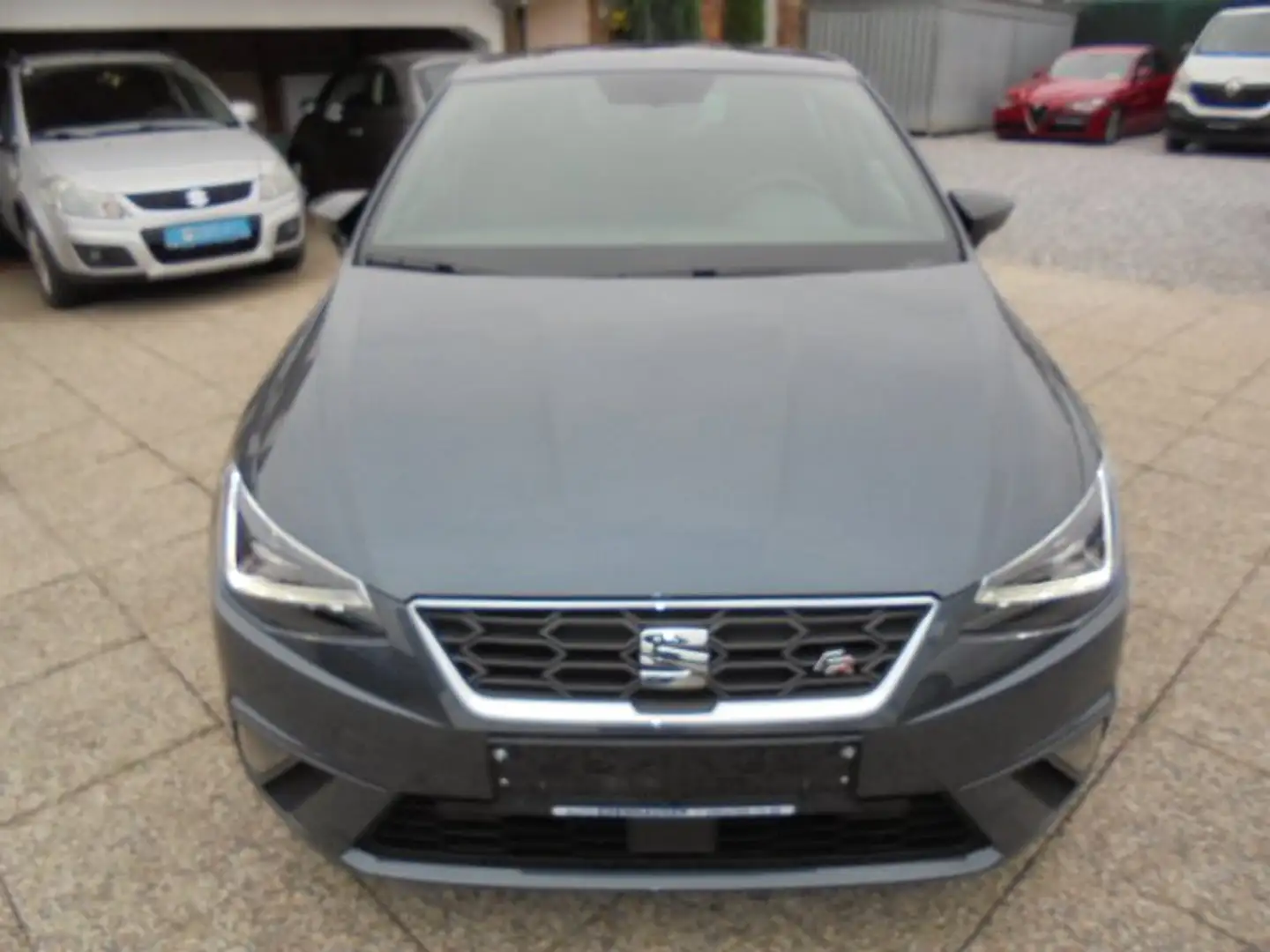 SEAT Ibiza FR Grau - 2
