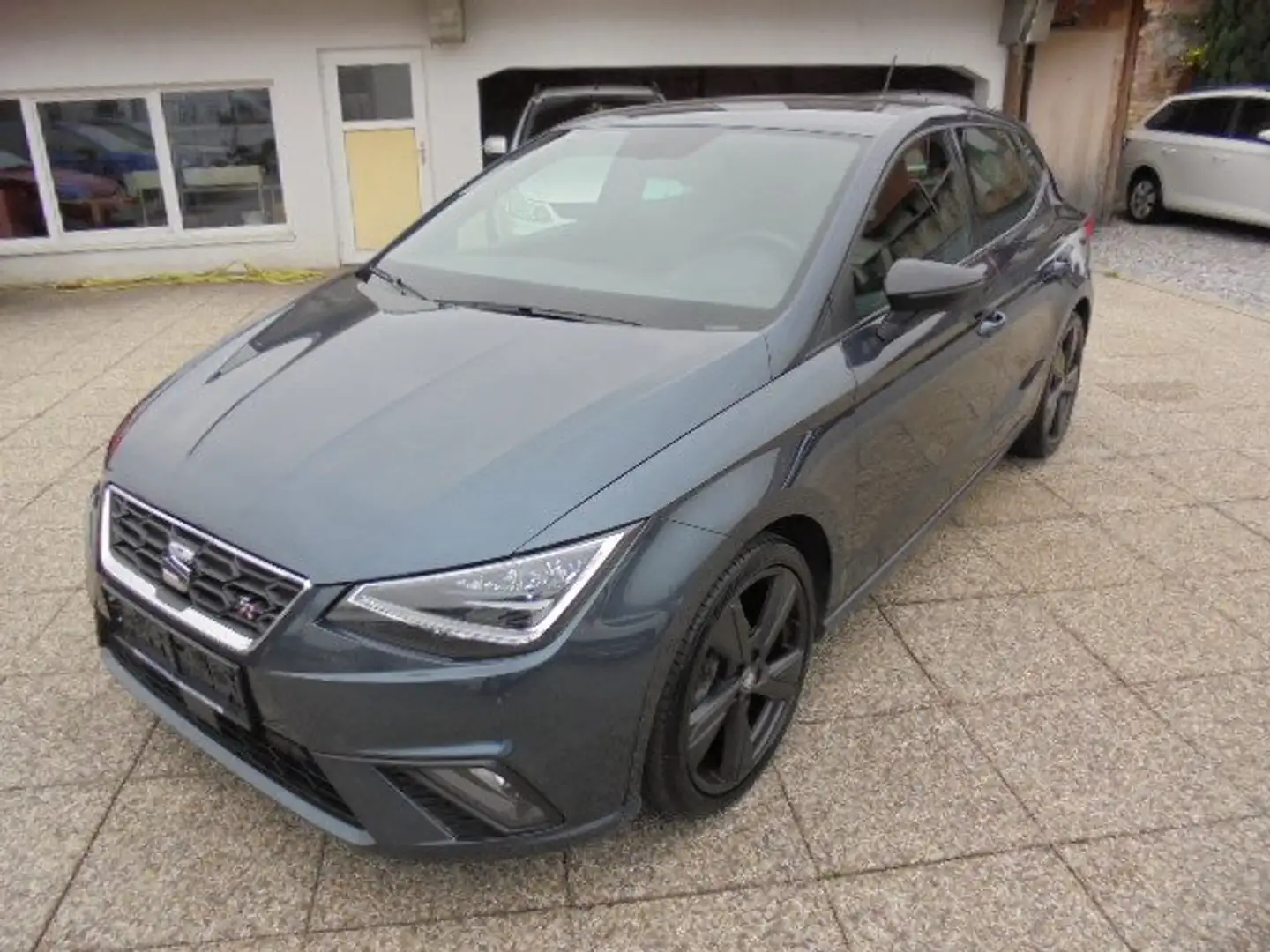 SEAT Ibiza FR Grau - 1