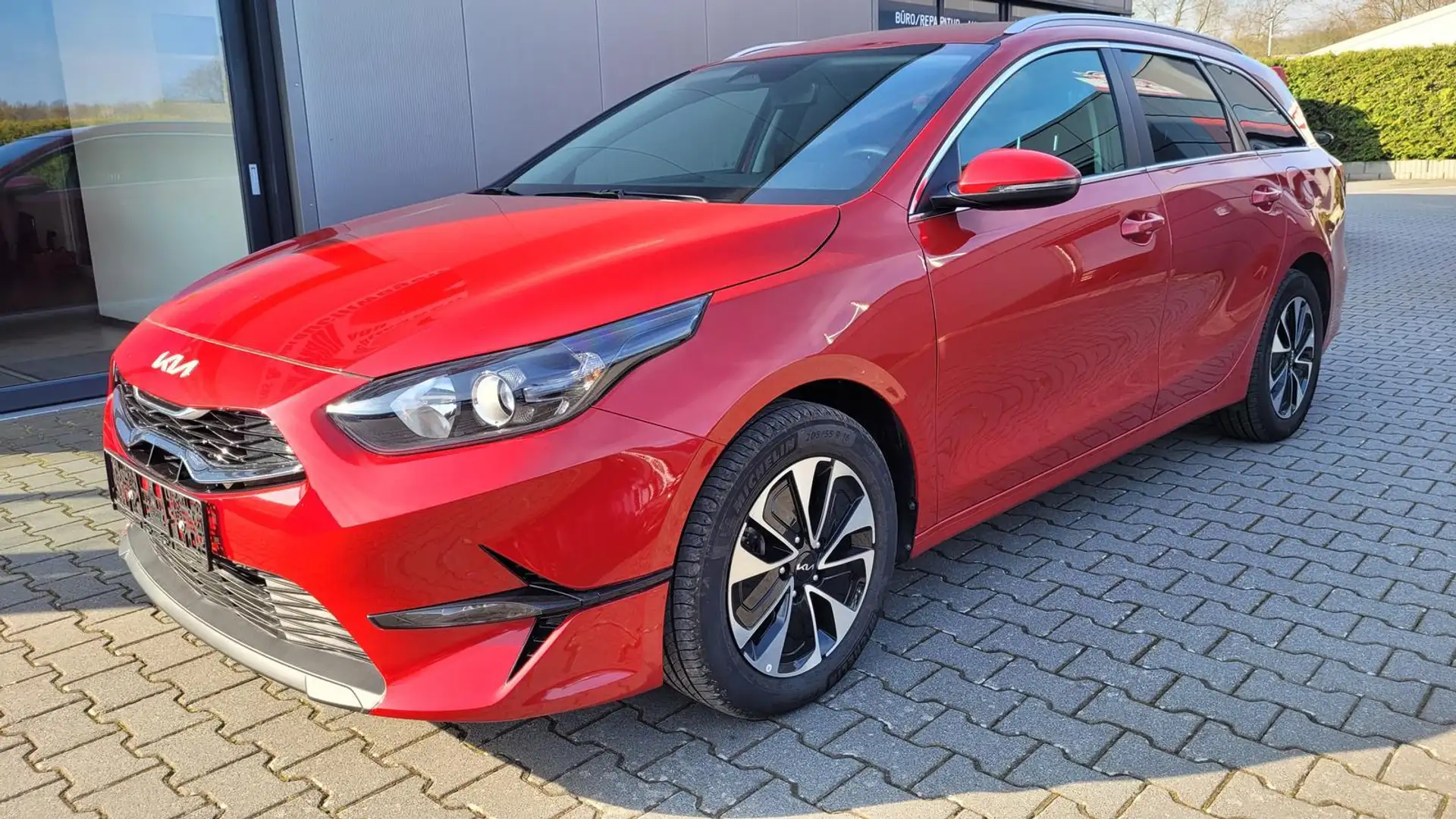 Kia Ceed SW / cee'd SW Sportswagon Gold 1.5*Navi*Shzg*Lhzg*PDC*Cam*16Z... Rot - 1