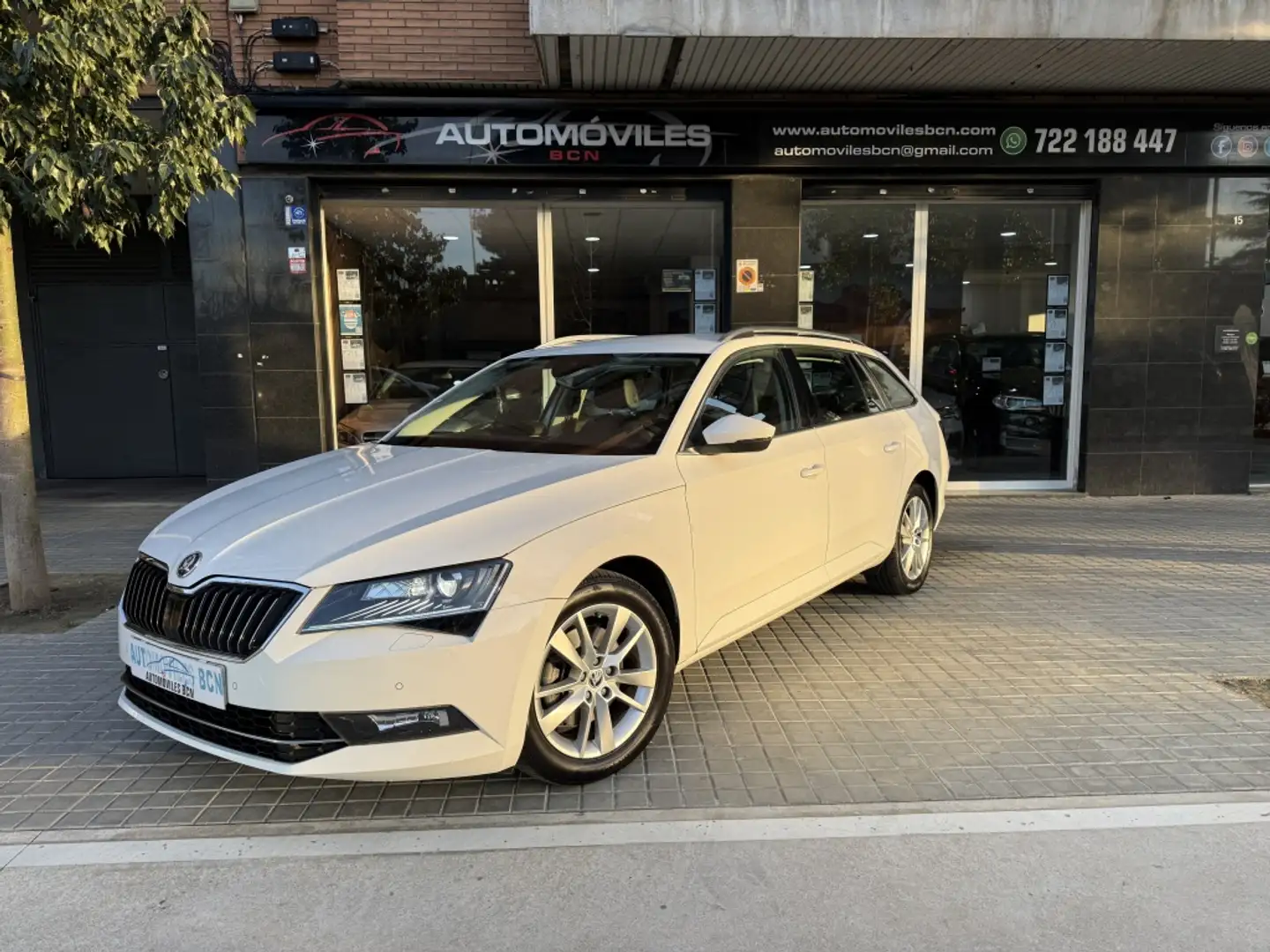 Skoda Superb Combi 2.0TDI Style DSG6 110kW Blanco - 2