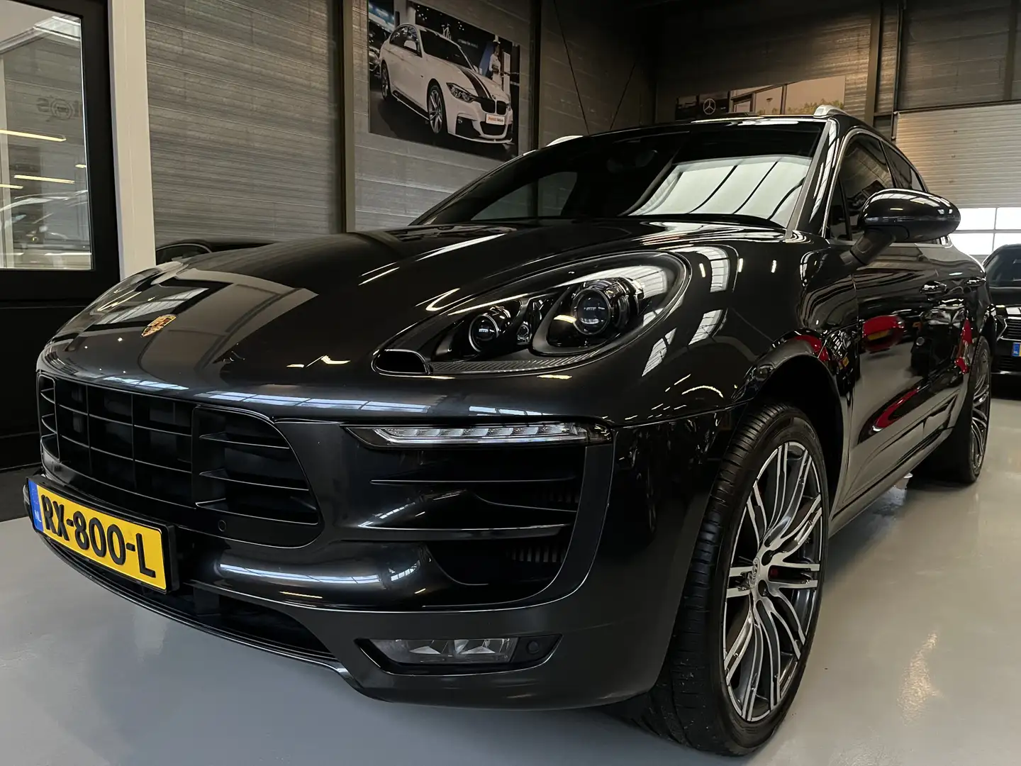 Porsche Macan 3.6 Turbo 21inch, Pano, Luchtvering, Bose Gris - 2