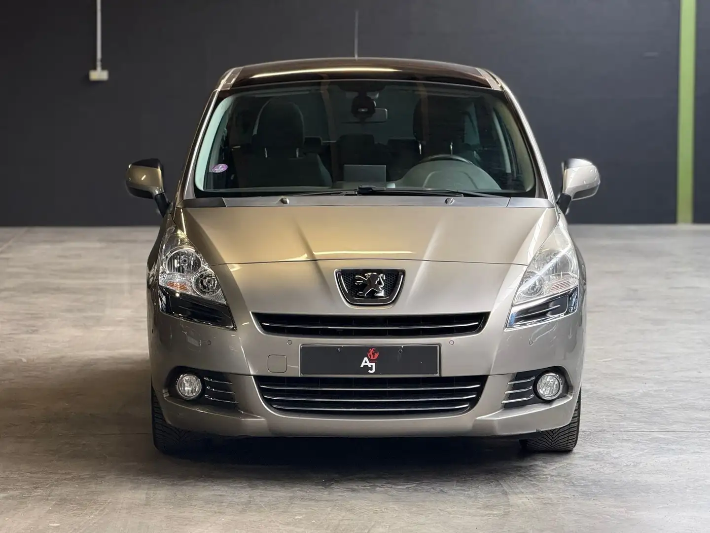 Peugeot 5008 5008 1.6i Premium // Panorama // Navi // 7 Places Brons - 2