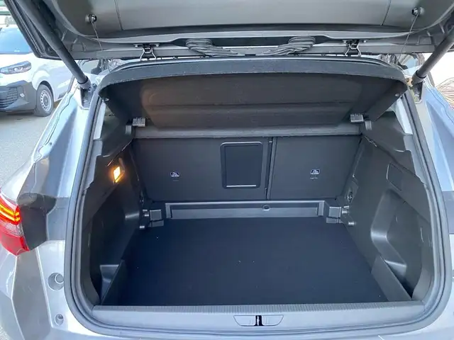 Opel Grandland X view 9