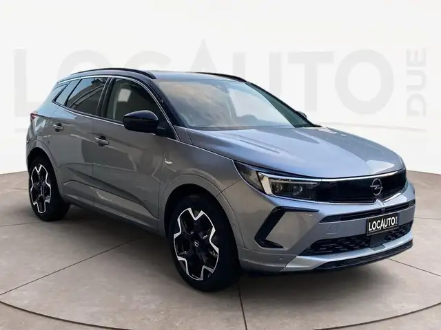 Opel Grandland X view 3