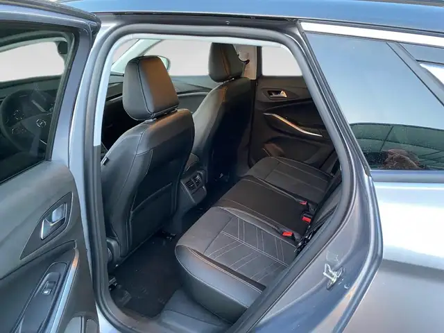 Opel Grandland X view 8