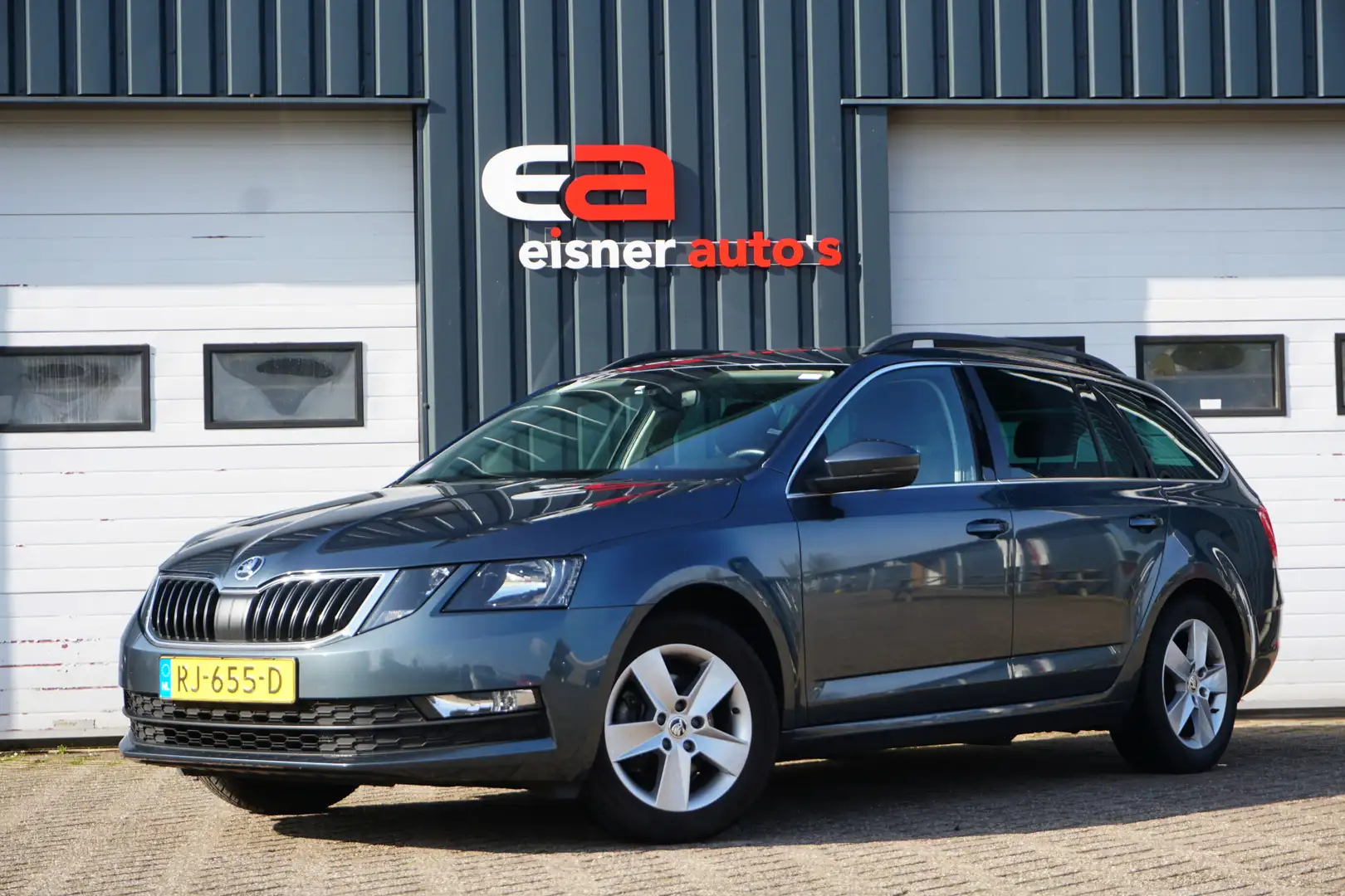 Skoda Octavia Combi 1.0 TSI Greentech Ambition | TREKHAAK | STOE Grau - 1