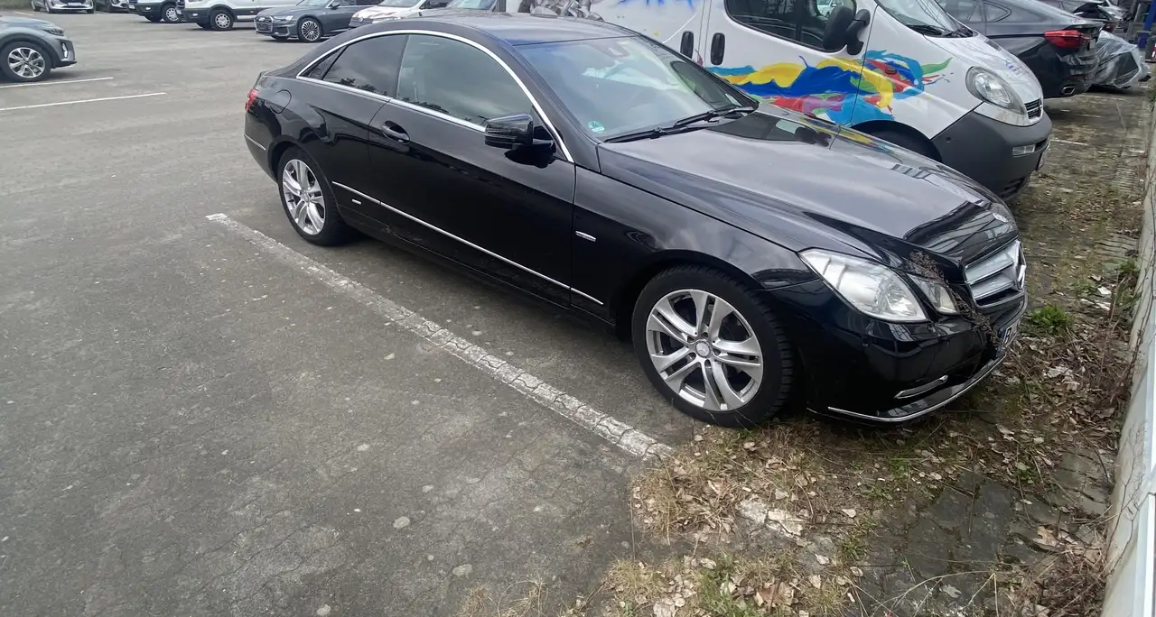 Mercedes-Benz E 220